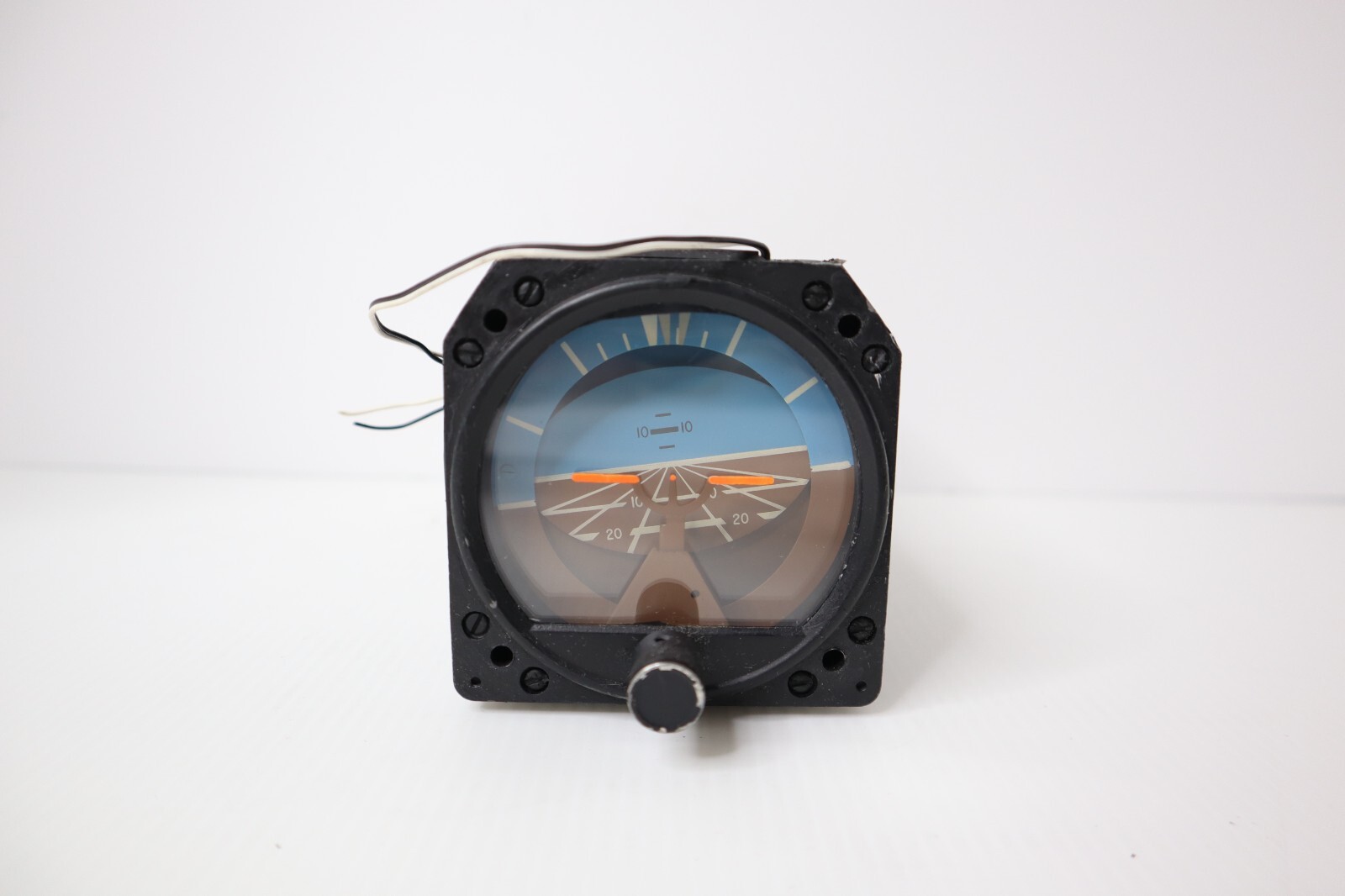 Bendix Avionics AIM 251CF Attitude Gyro 504-0001-902