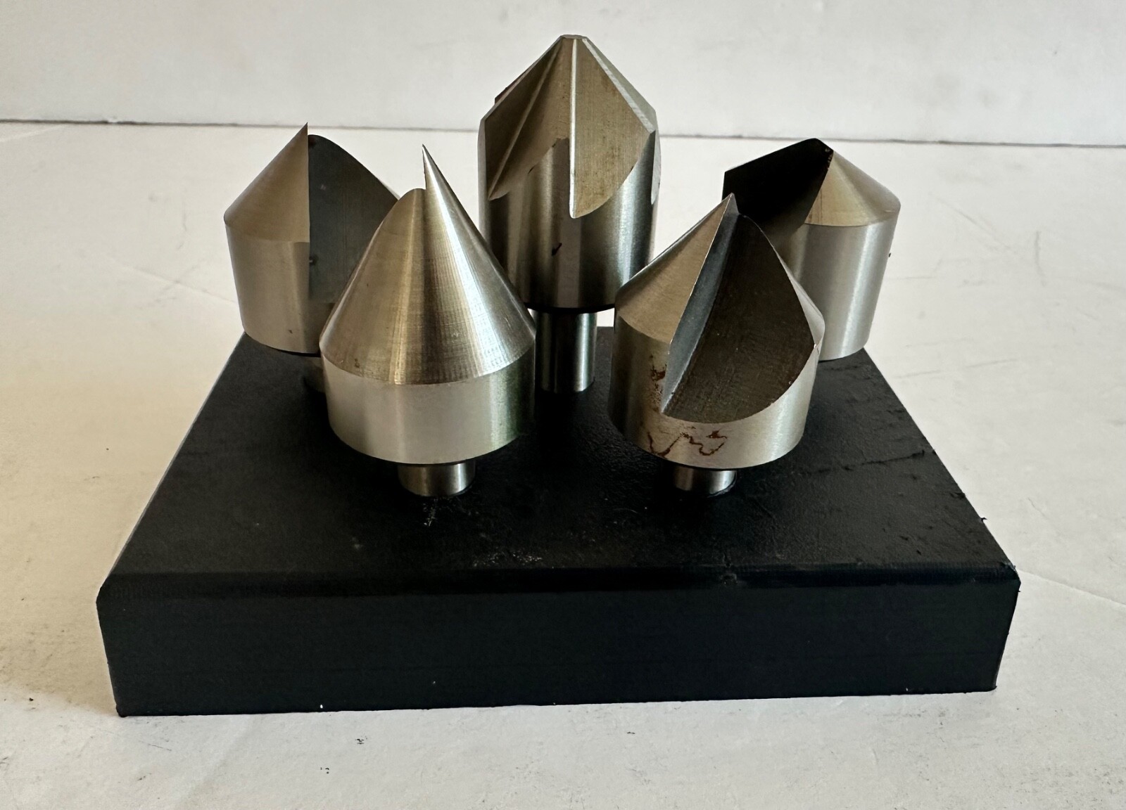 1 1/4" countersinks 60º, 82º,90º, 100º and 120 degree single flute  1/2" shanks