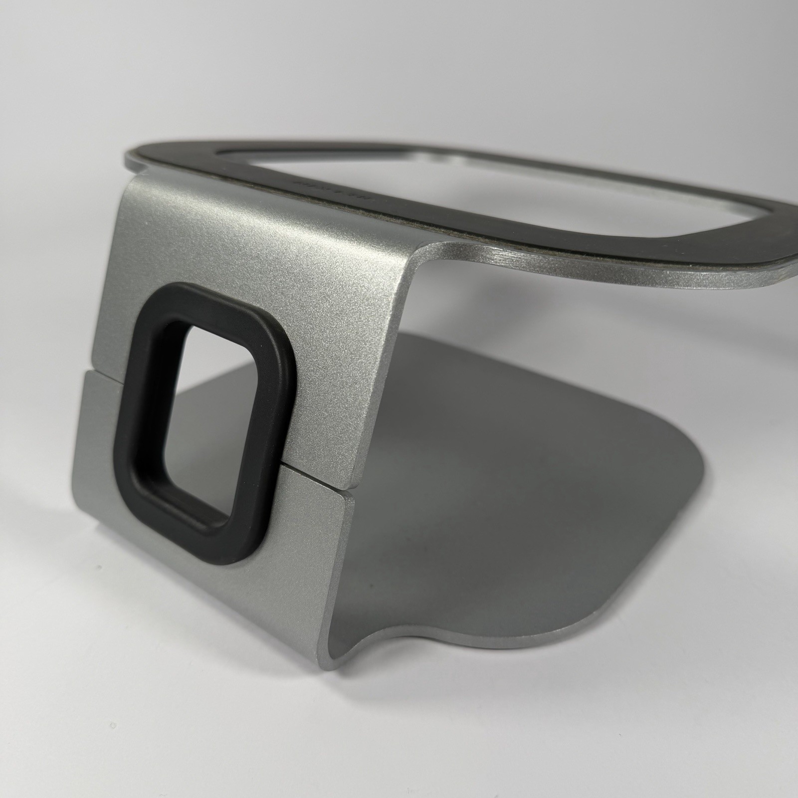 Belkin Zerostand