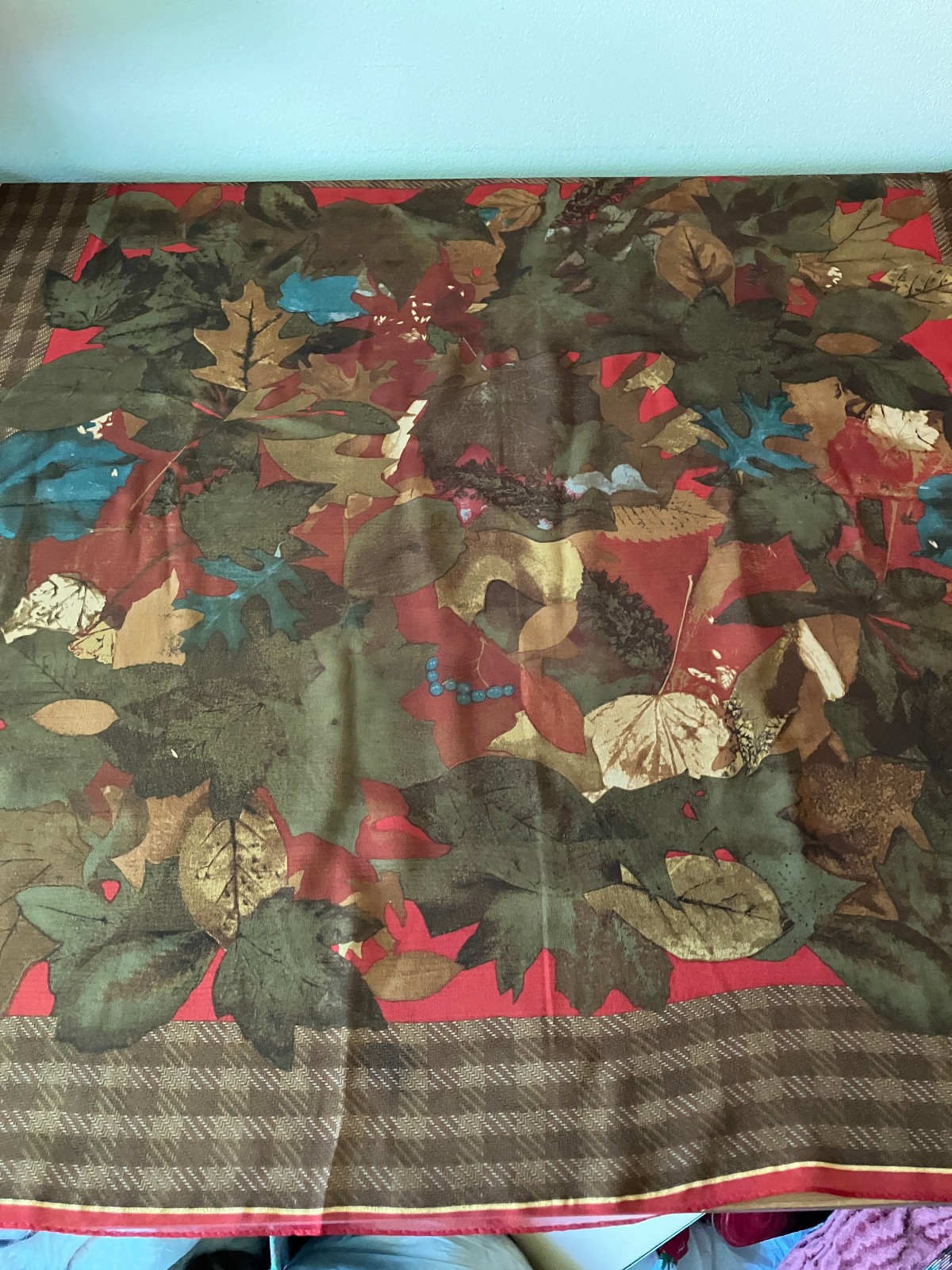 Linda Allard for ELLEN TRACY VTG Ladies' Square Scarf Wrap Handkerchief 33x33