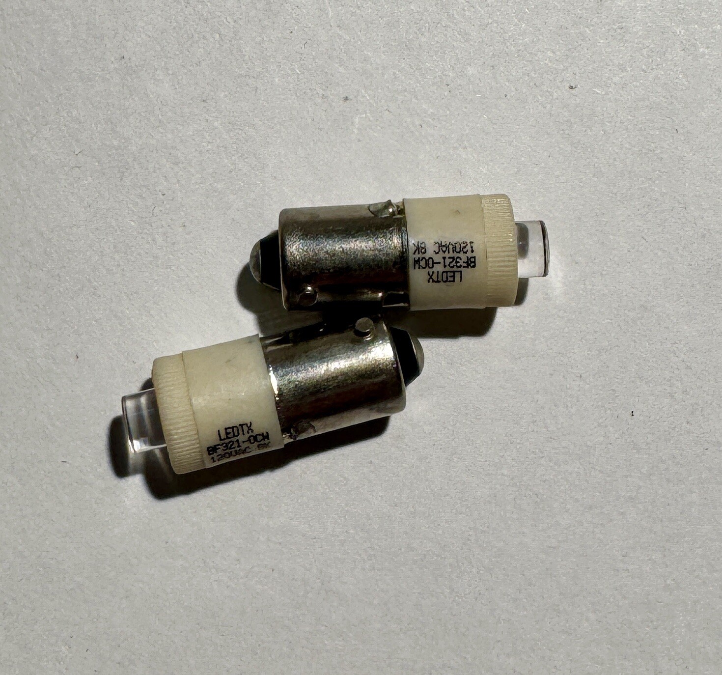 Ledtronix TI BF321-0CW-120VAC BF321-0CW BP LED Clear Diode Lot of 2