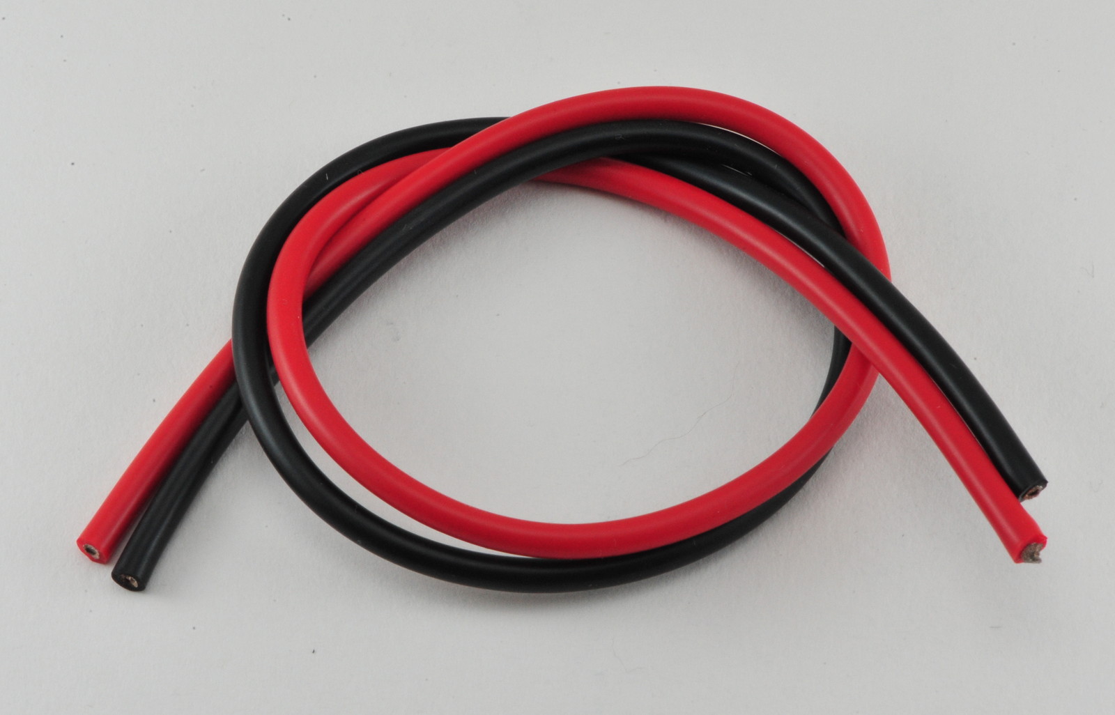 1 Foot Each Red & Black 14awg Silicone Wires - XT60, Traxxas, EC5, EC3, etc