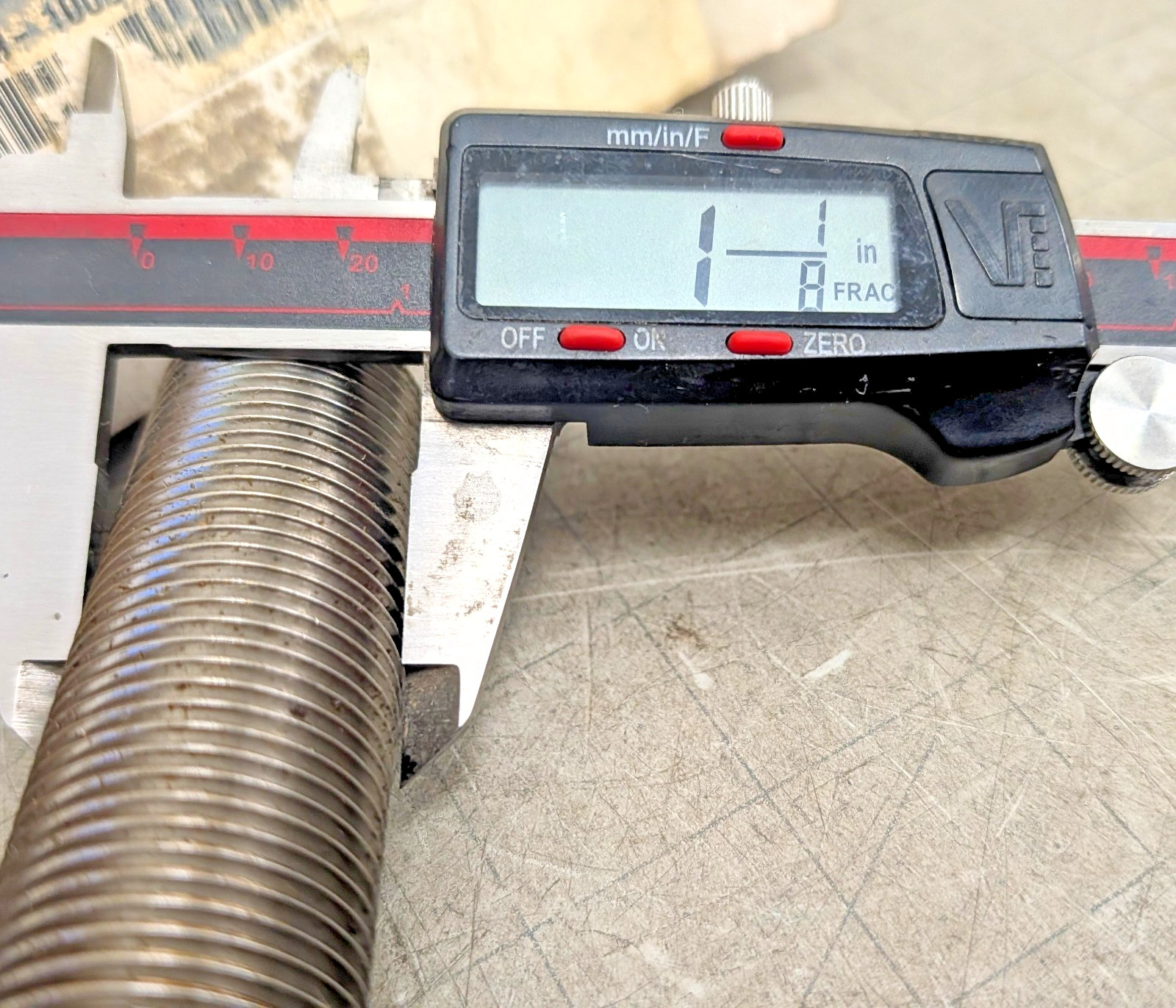 SPICER TIE ROD END-1006149 NOS [C2B2]