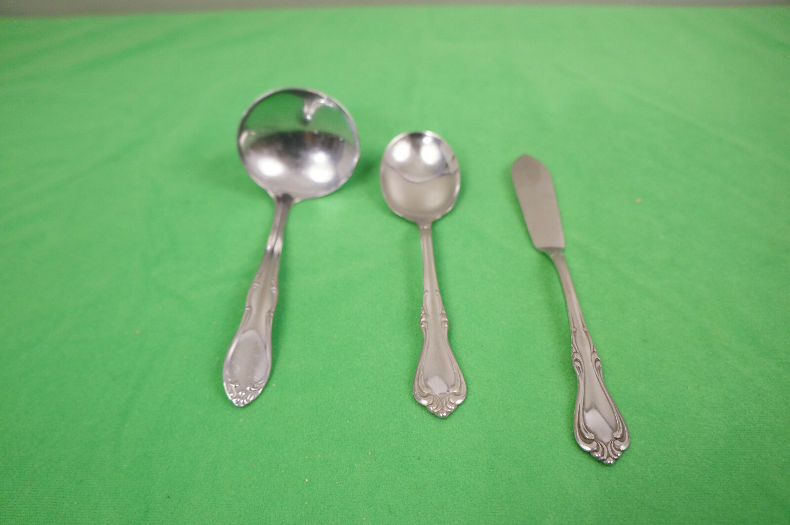 3 pcs Wm Rogers Sutton Place Oneida Premier Stainless Flatware Serving Set