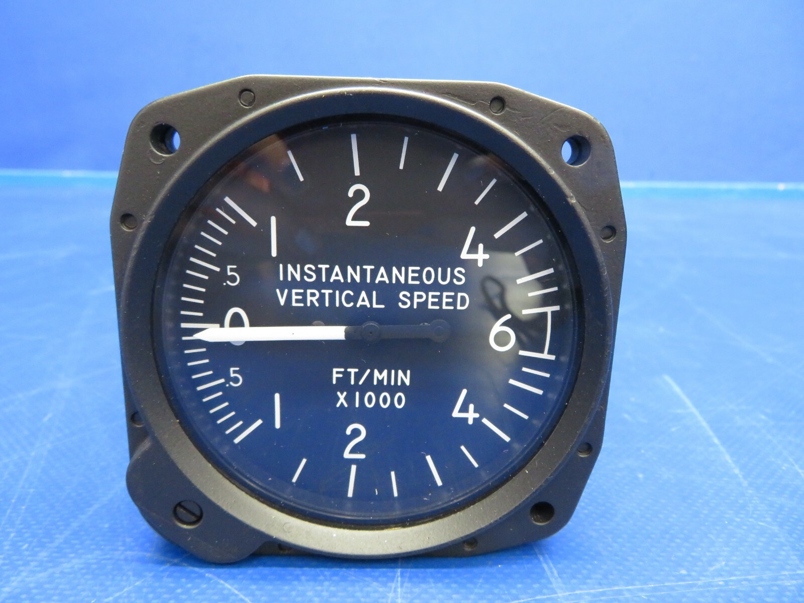 United Instruments Instantaneous Vertical Speed P/N 7160 C.43 (0720-489)
