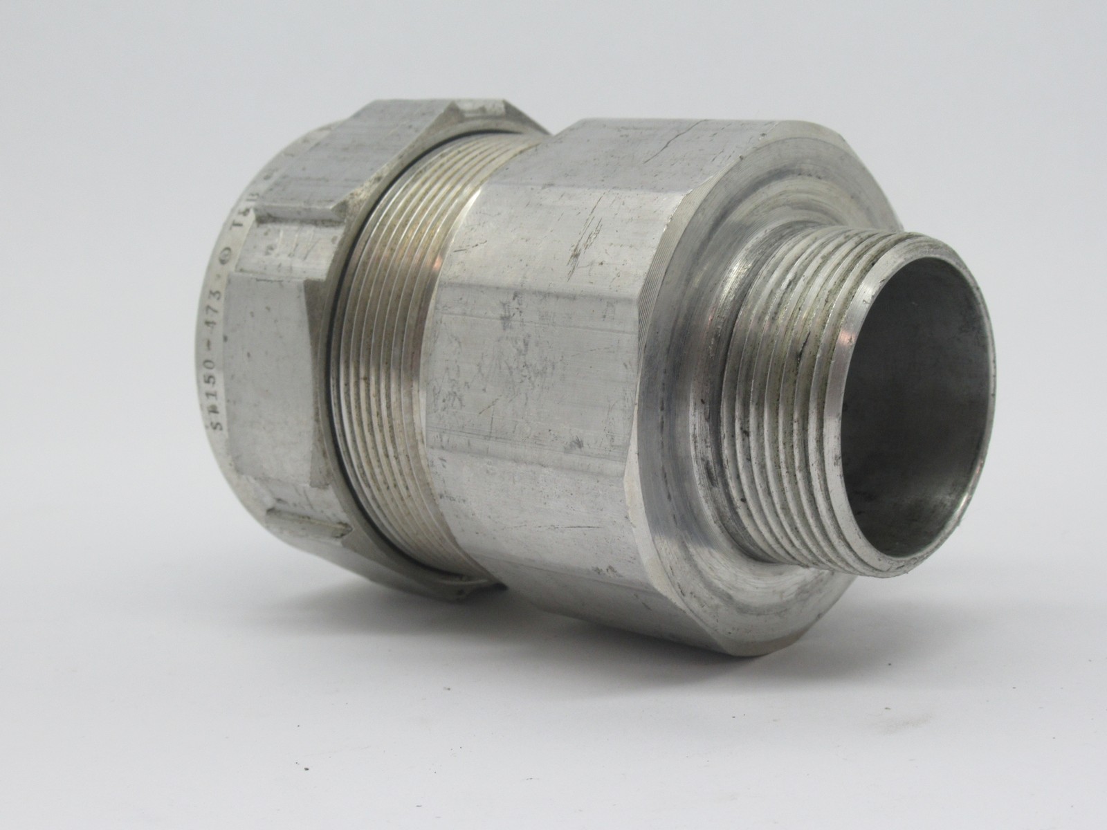 Thomas & Betts ST150-473 Star Tek Aluminum Jacketed Cable Fitting 1-1/2" USED