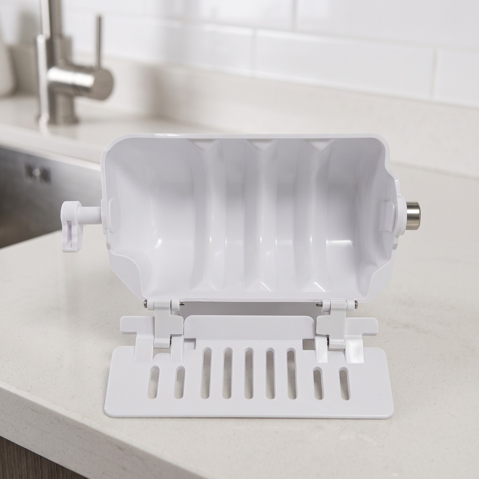 Accessory Rectangular Ice Maker Box with Drainage Slots Slim for Kitchen