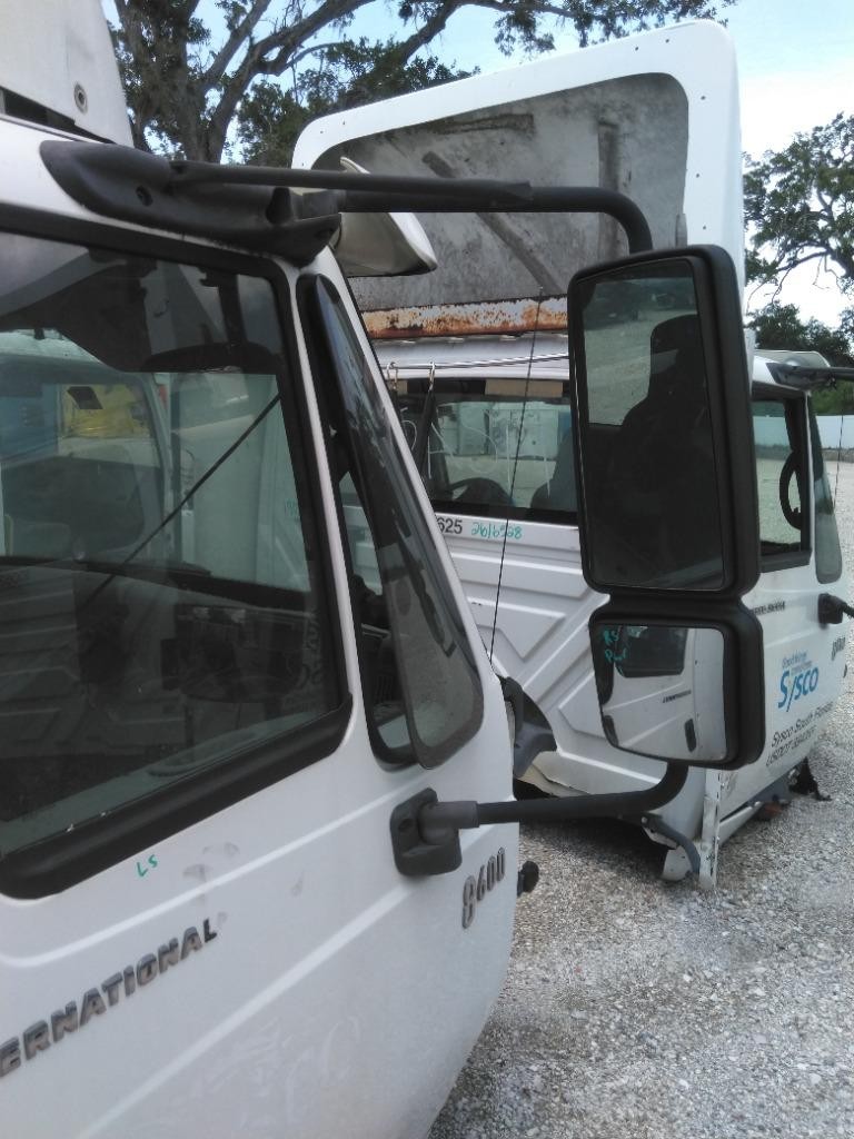 For 2007 INTERNATIONAL 8600 CAB/DOOR MIRROR Right ,  FL