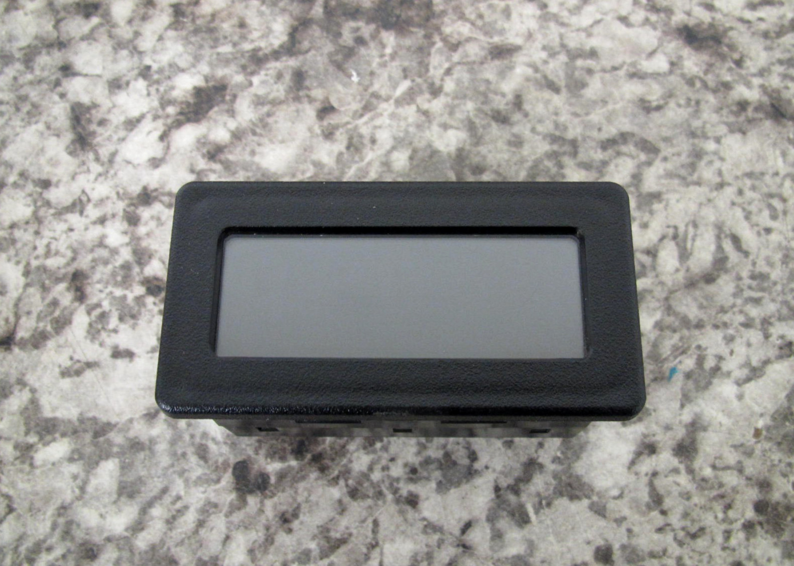 Red Lion Controls CUB4V / CUB4B020 LCD / Digital Panel Volt Meter Free Shipping