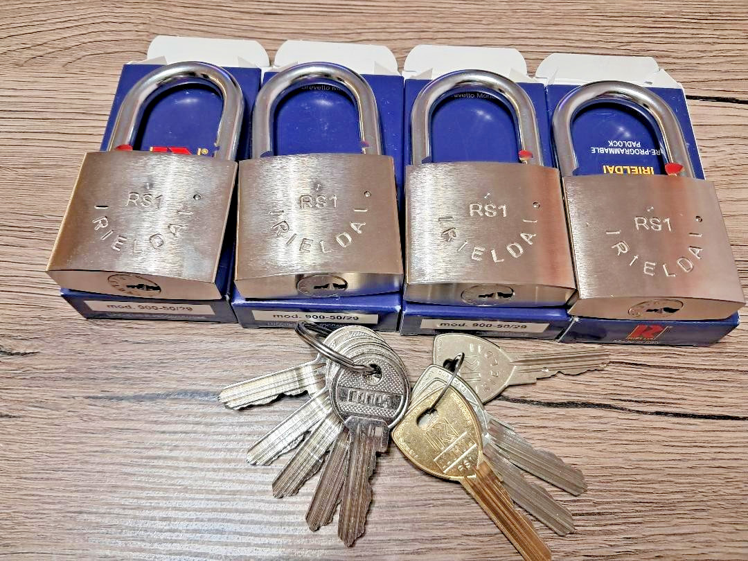4 X RIELDA Keyed Alike Padlocks Re-programable High Security/With 8 +1 Keys