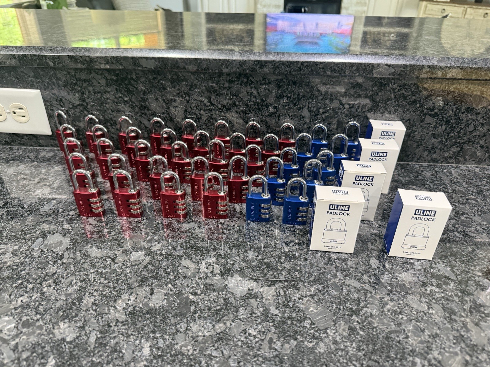 45 lock Lot  Abus Resettable Combination locks ULine  Retails $520 FREE SHIPPING