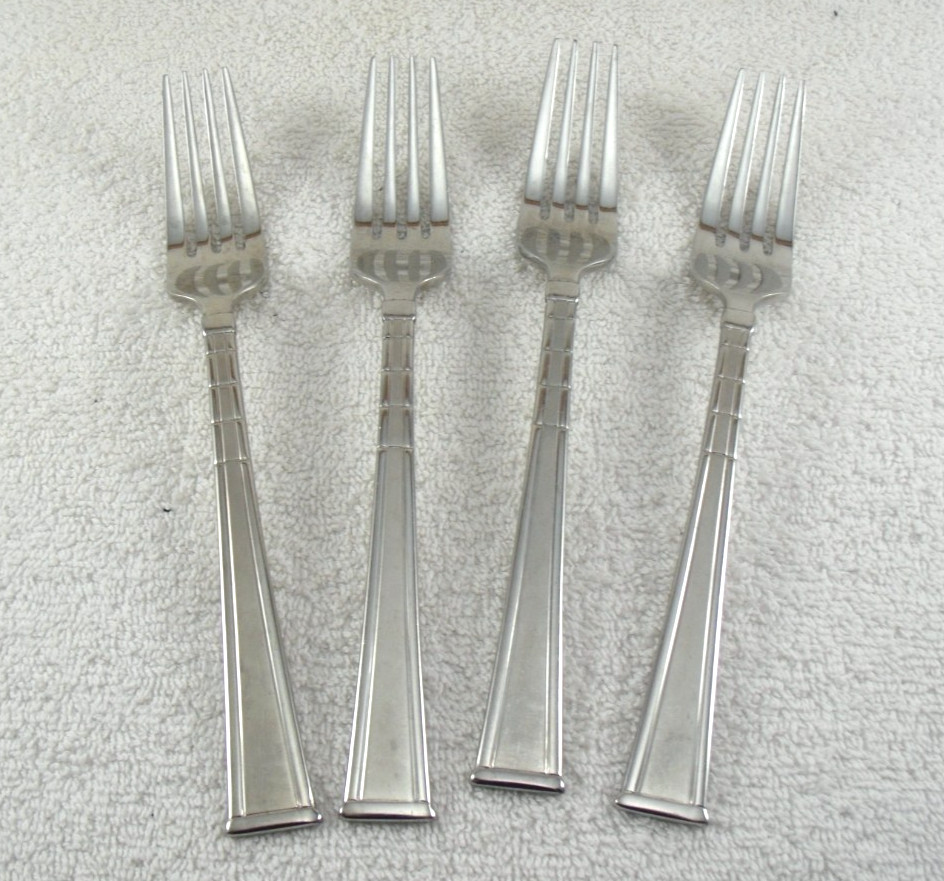 Avenue Frost Dinner Fork Lot of 4 Mikasa 18/10 Stainless Vietnam Flatware