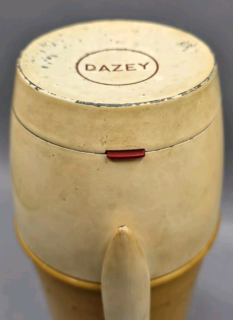 VINTAGE MCM 1950's Dazey Iceramic Ice Crusher with Crank Handle