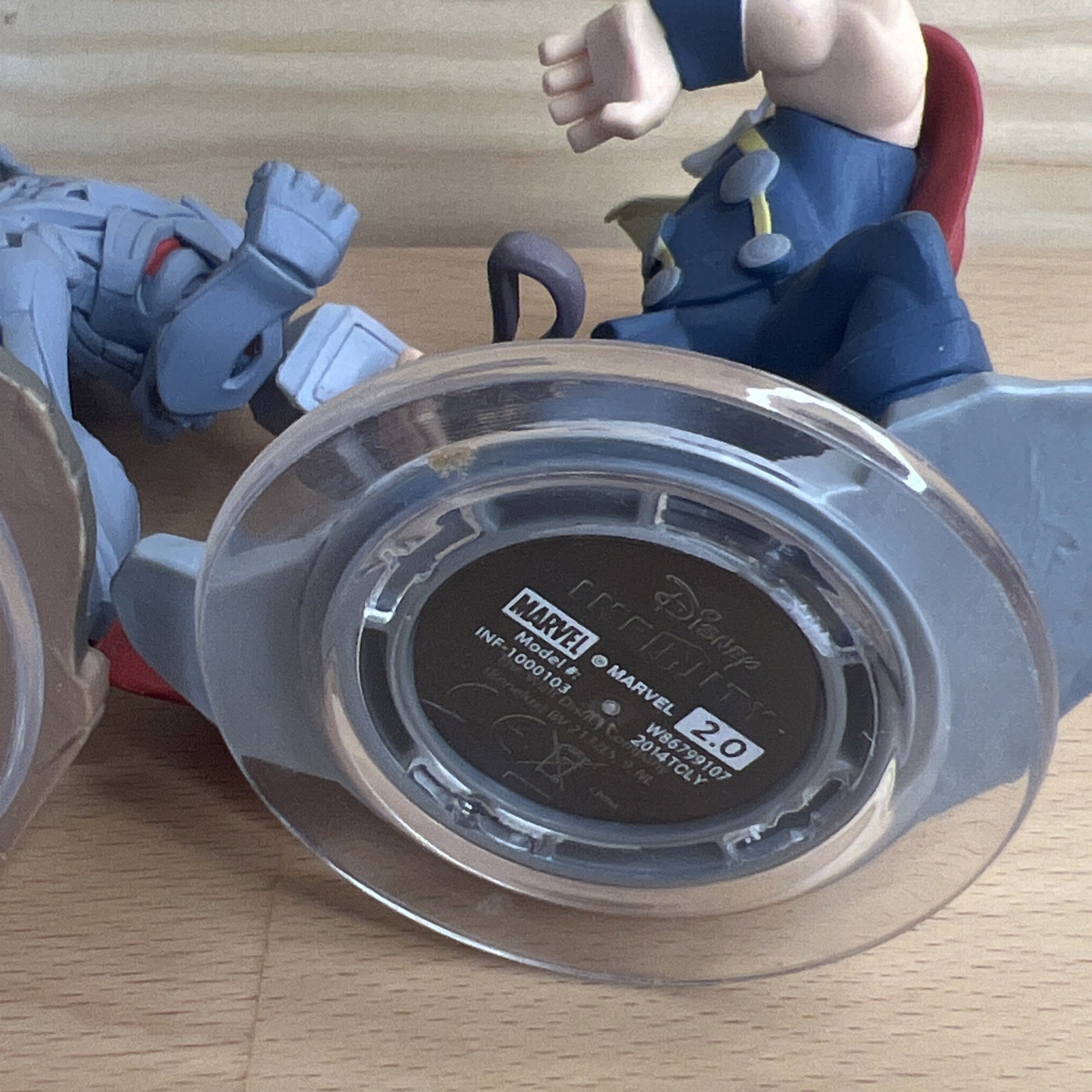 Disney Infinity Ultron Marvel 3.0 # INF-1000226 Thor Marvel 2.0 # INF-1000103
