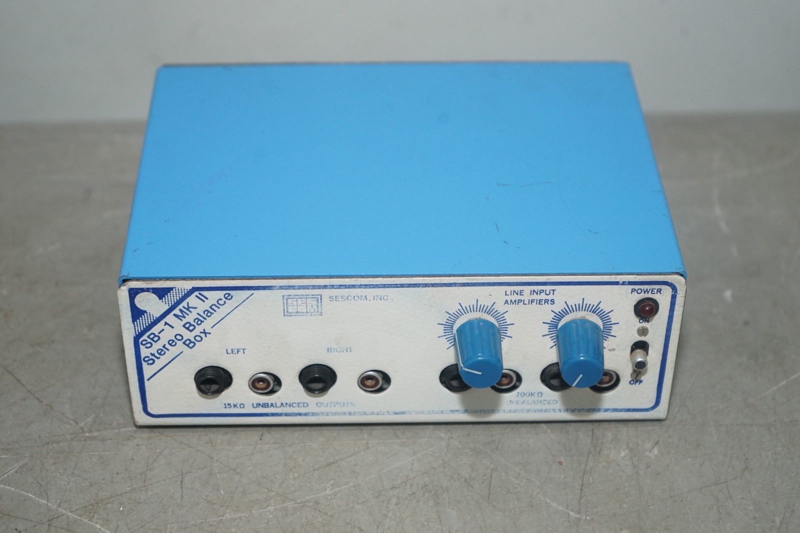 ^ Sescom SB-1 MK 11 Stereo Balance Box #X5490