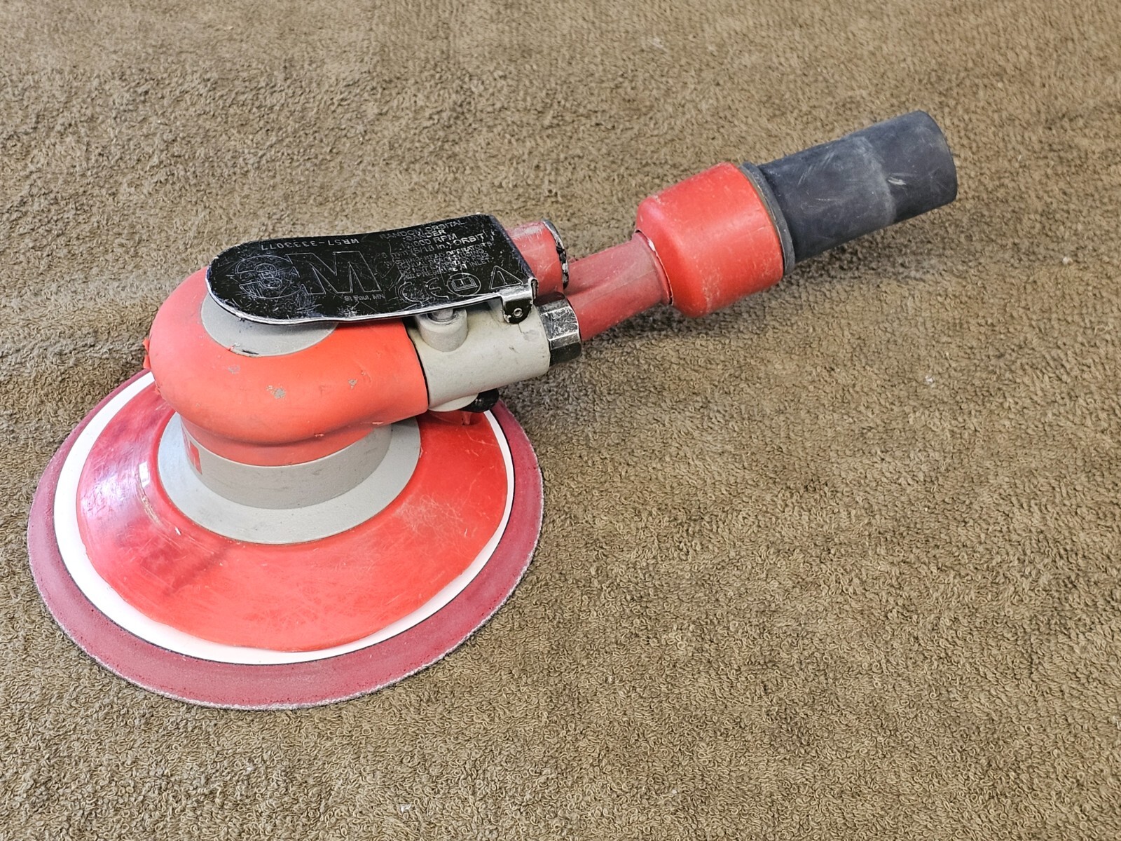 3M Vacuum Random Orbital Sander Air Pneumatic Hook loop Pad 6" Disc 20208