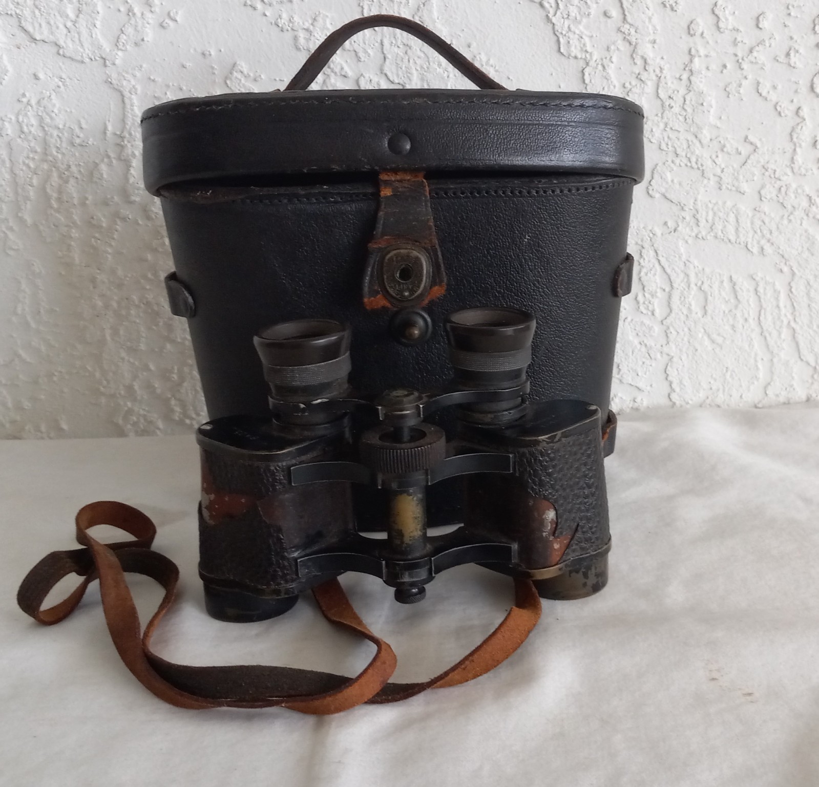 Vintage Fournier 8 x 25 Prism Binoculars with Case