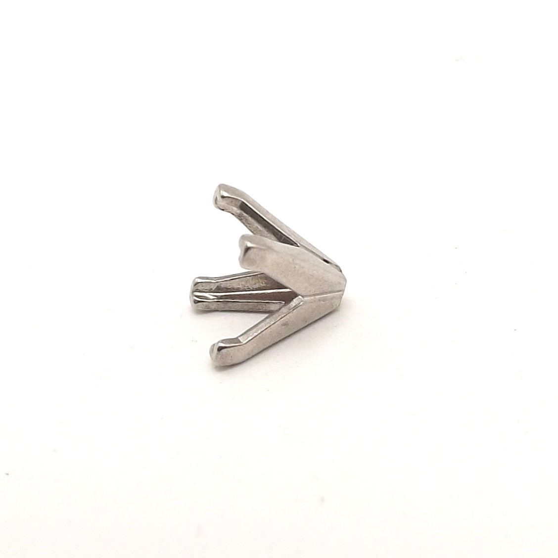 Solid Platinum Head Princess Cut 7mm to 8mm Diamond Gemstone Ring Finding New