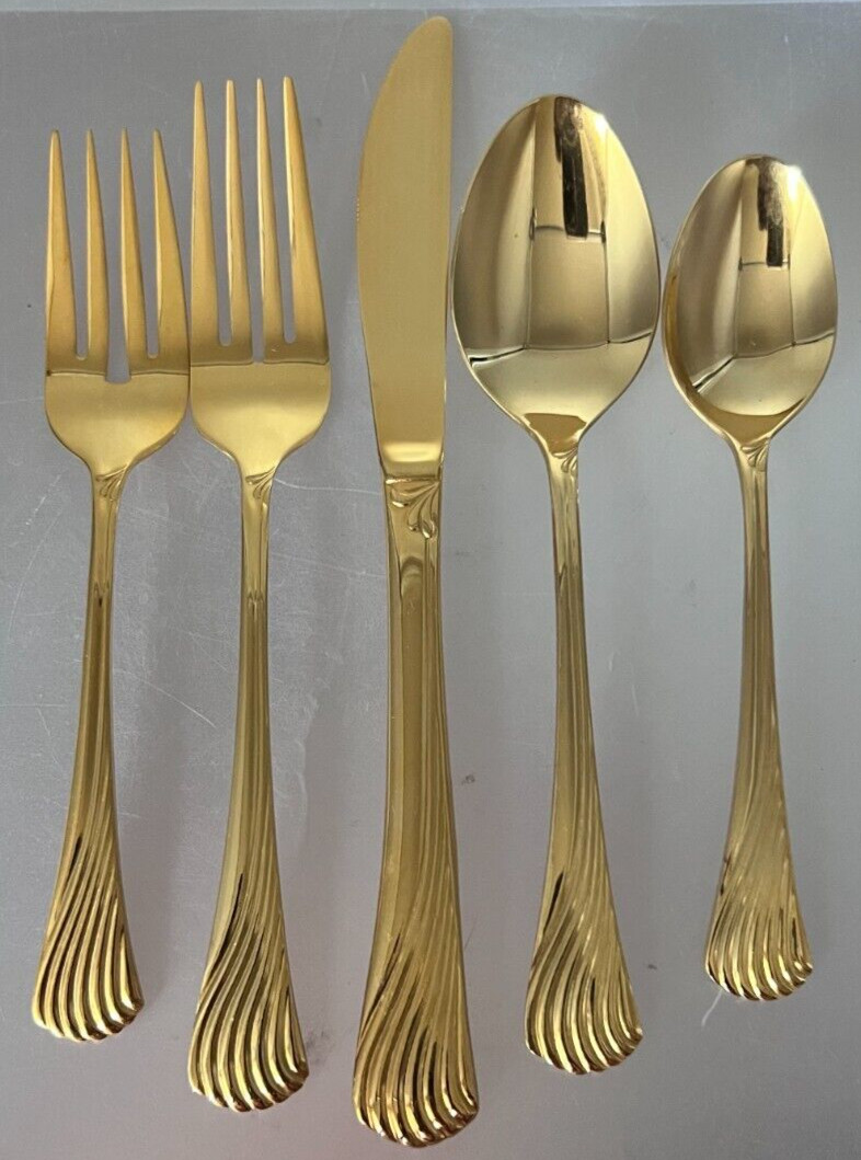 Roders Co Stainless Korea Gold Plated 5 pc Set Swirl Shell
