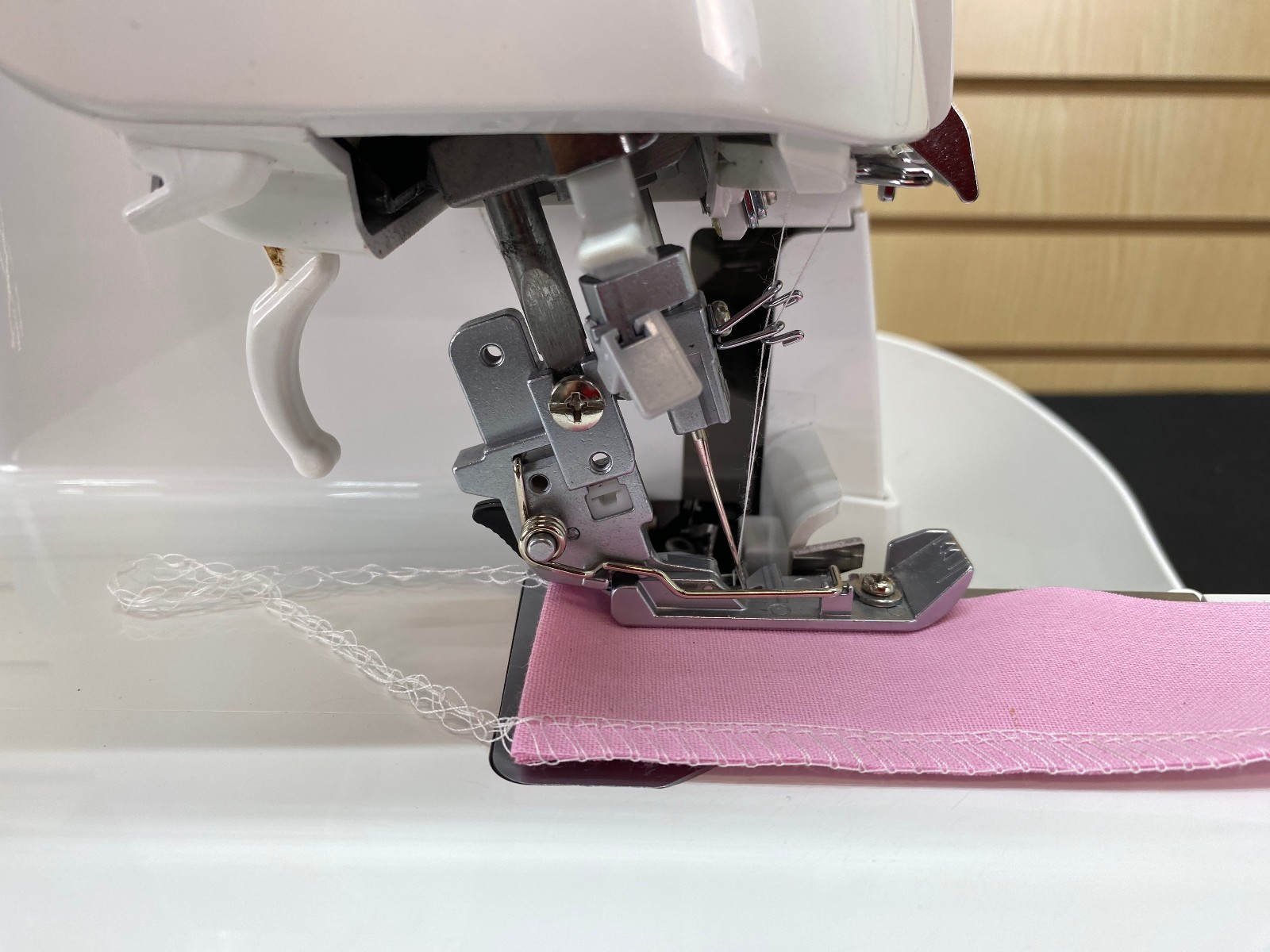Juki MO-1000 Air Thread Overlock Serger Machine - Quality Pre-Owned ✅