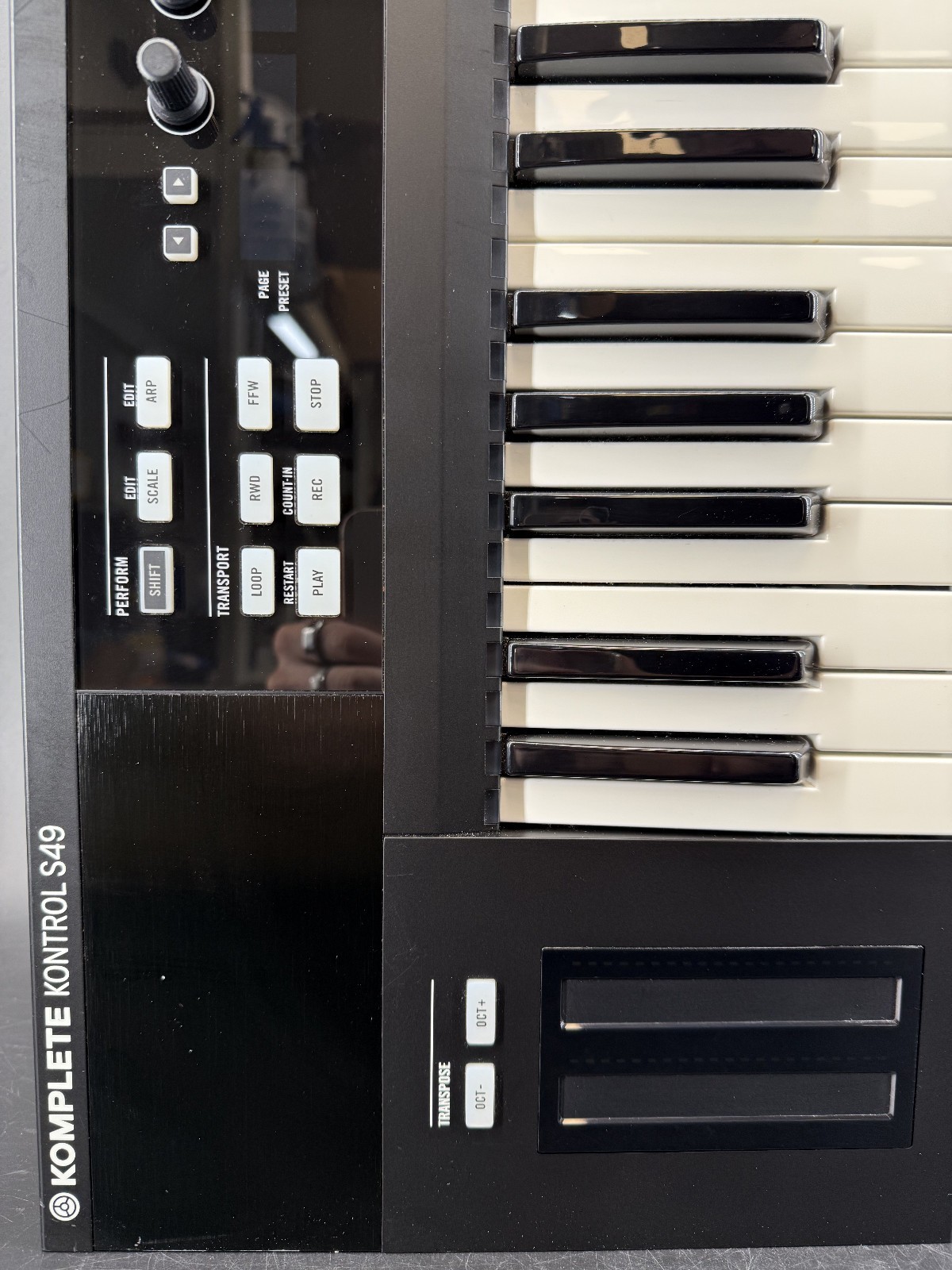 Native Instruments Komplete Kontrol S49 Controller Keyboard