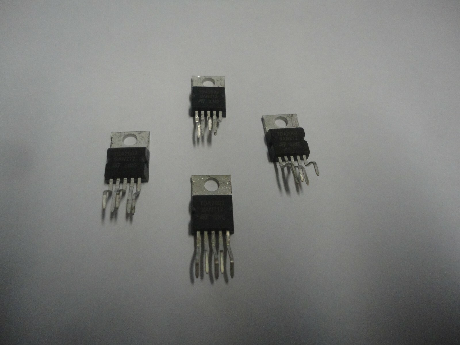 ST RADIO AUDIO AMPLIFIER (SET OF 4) TDA2003 USED IN VARIOUS APPLICATIONS
