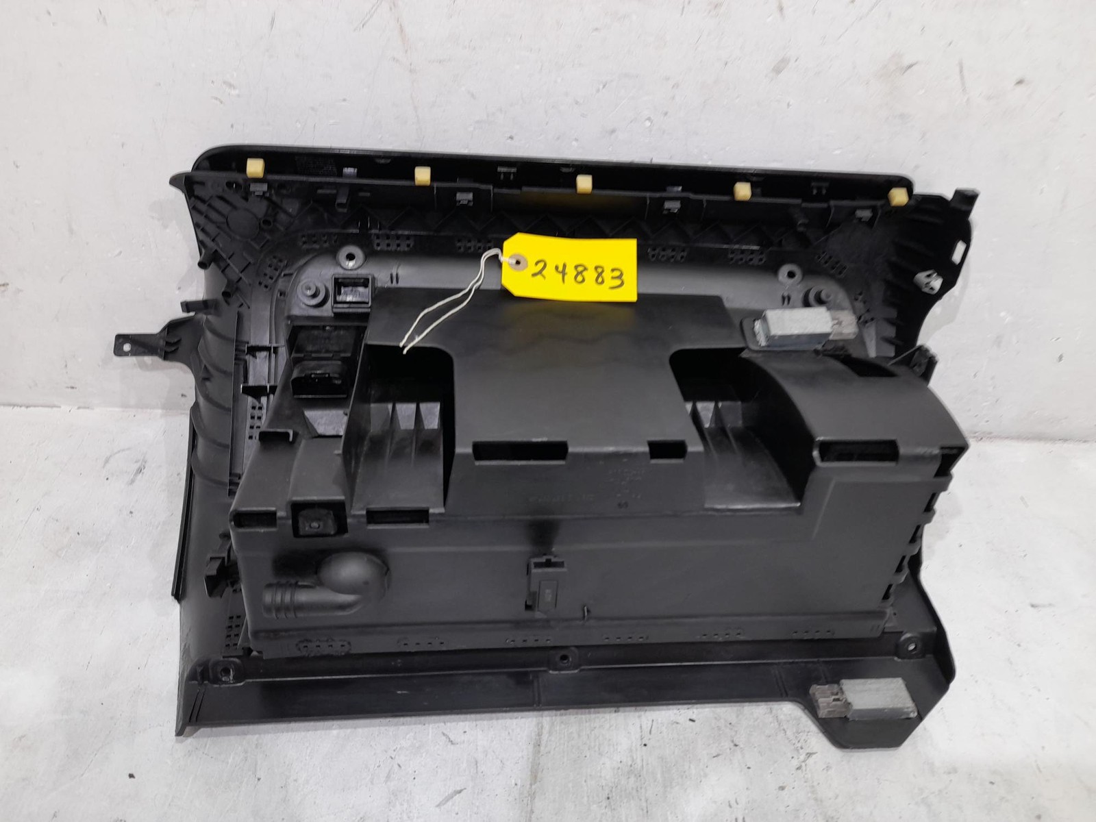 VOLKSWAGEN GOLF 2009-2012 DASH GLOVE BOX STORAGE COMPARTMENT