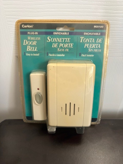 Carlon Plug-In Wireless Door Bell RC5120