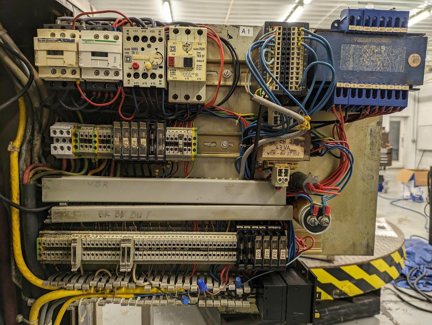 Handtmann VF-50 vacuum portioning/filling machine