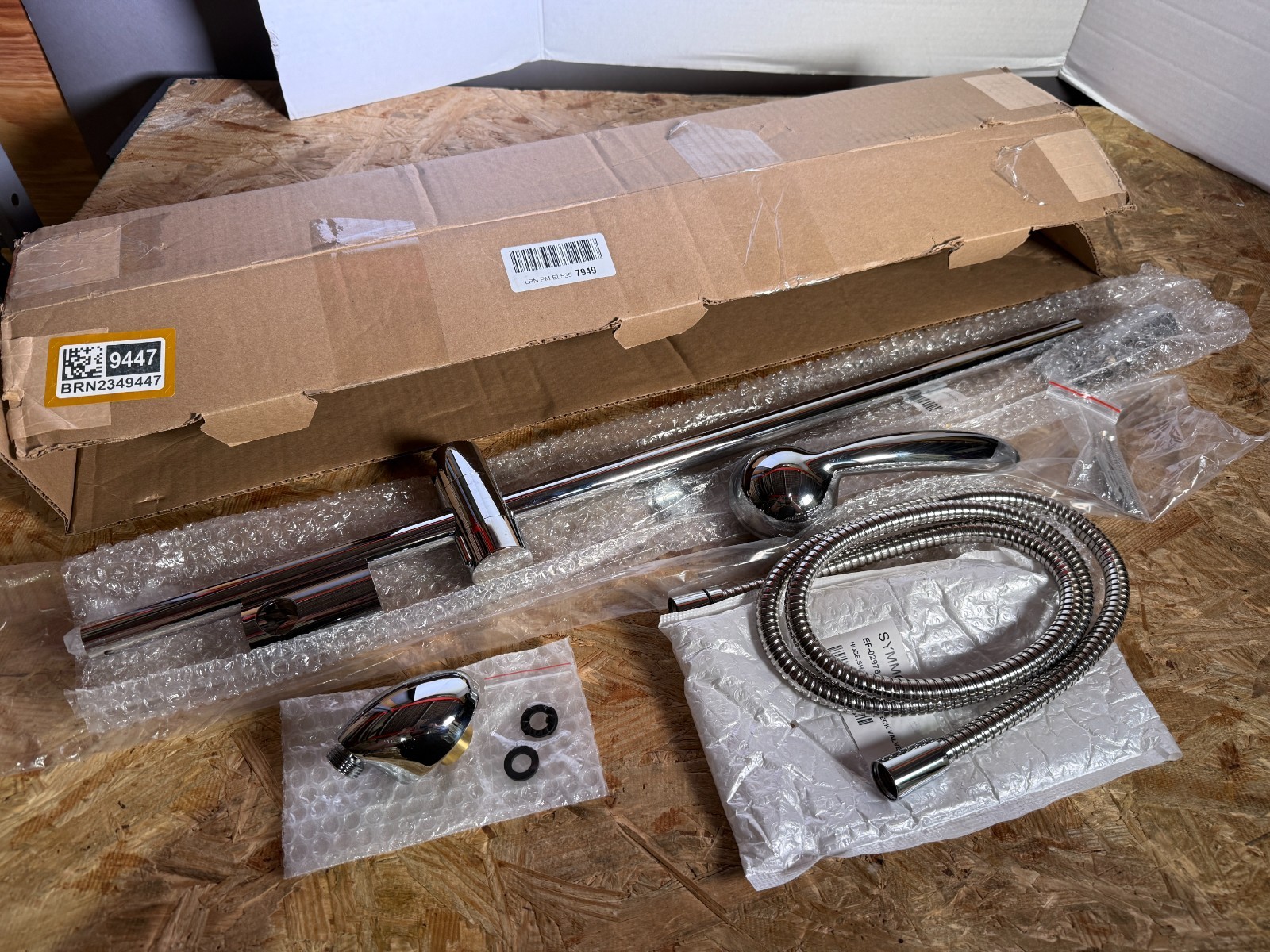 *READ* NEW Symmons Hand Shower and Bar Kit in Polished Chrome H321-V-1.5 D2