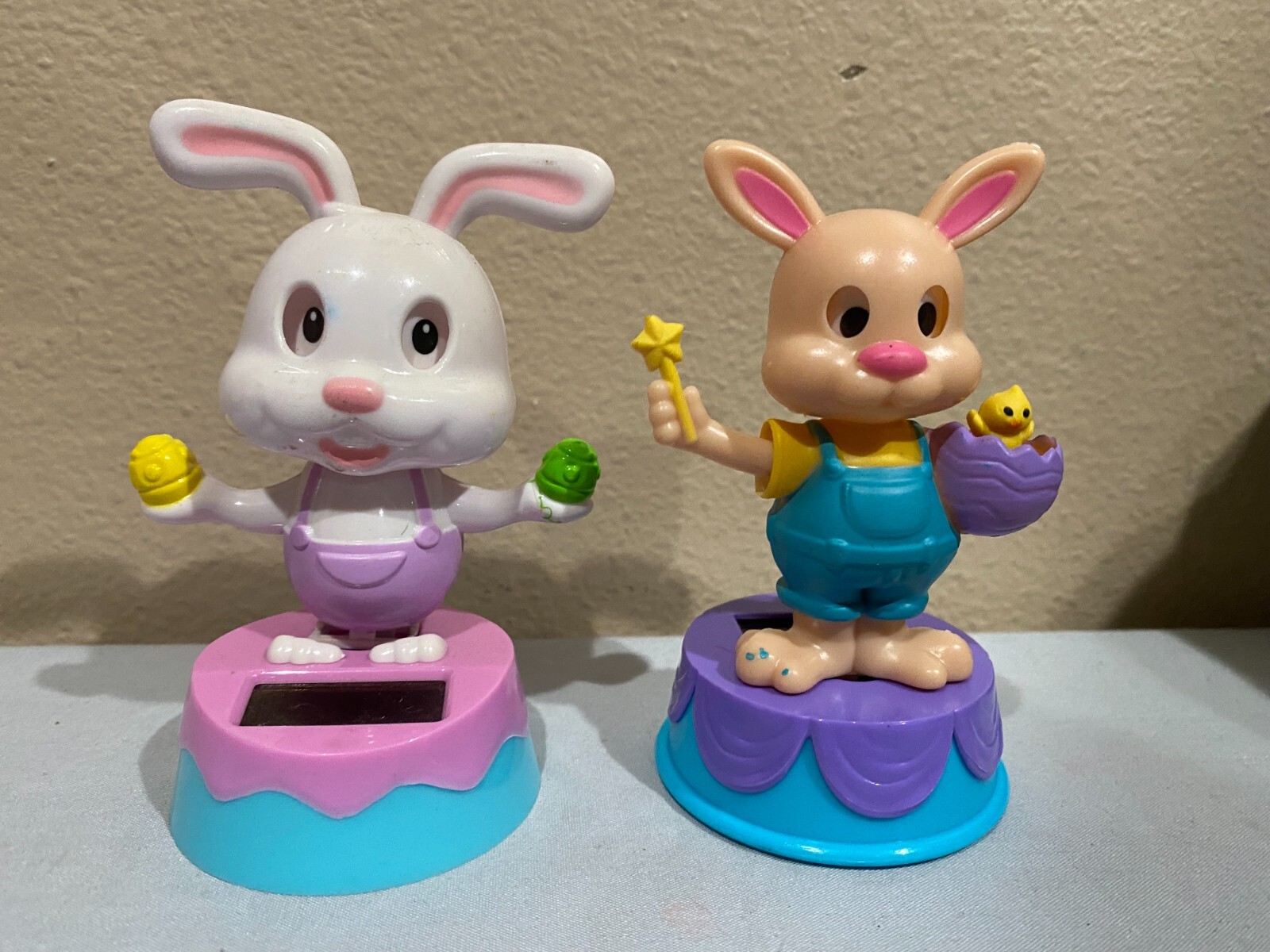 Lot Pair Solar Powered Dancing Easter Bunny Chick in  Egg Holding eggs (ToteBBB)