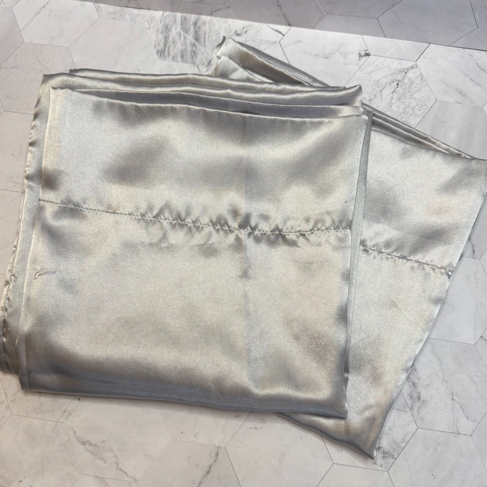 Nine West Home Set of 2 Gray Satin King Pillowcases 38.5x21" in Great Condition
