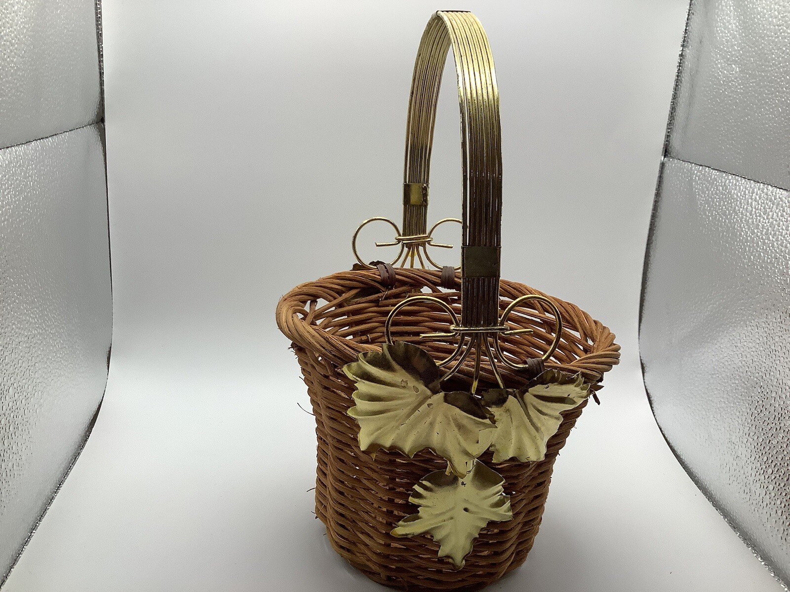 Wicker Flower Planter Vase Metal Handle And Leafs MISSING 1 Leaf