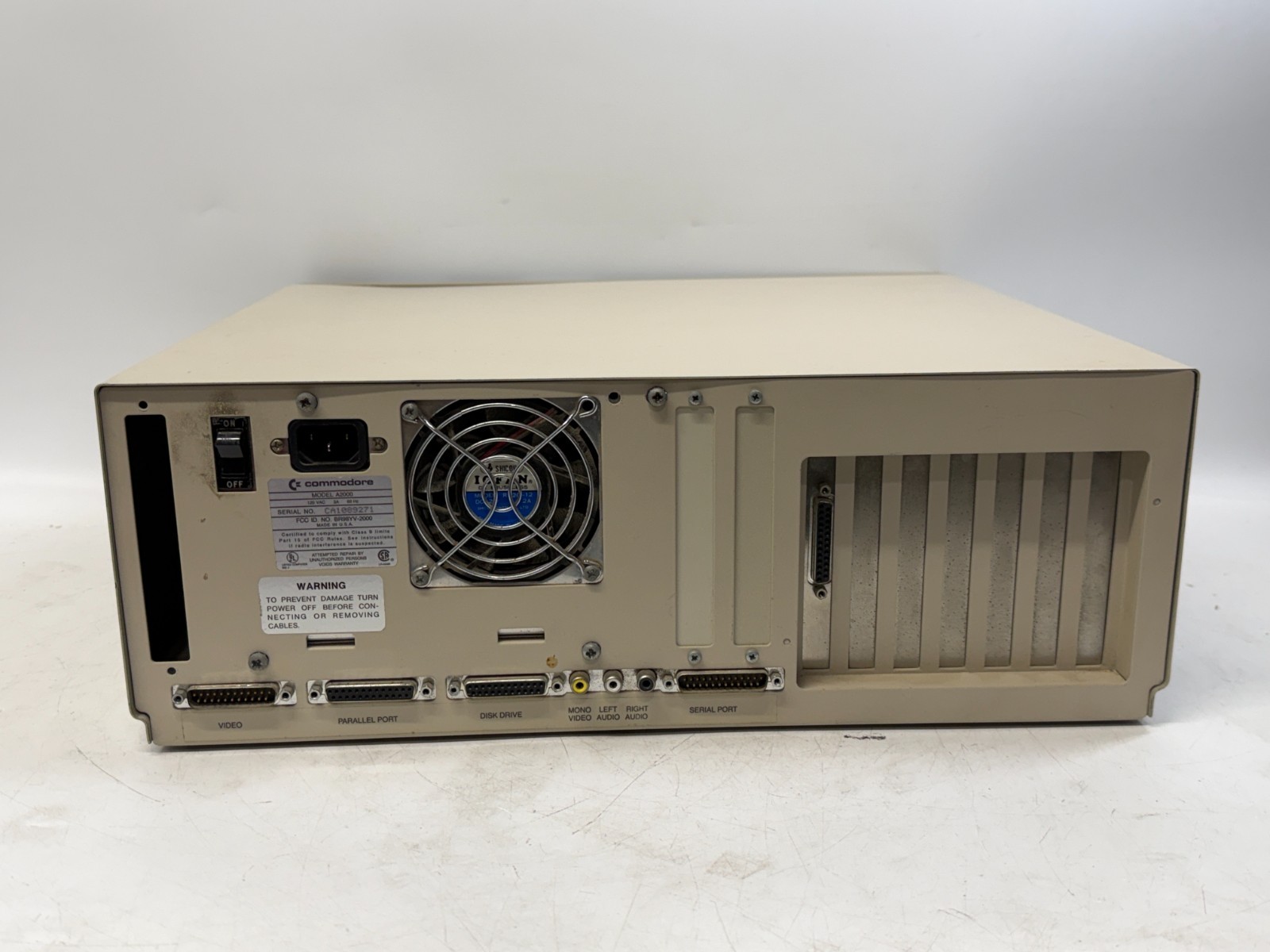 Commodore Amiga 2000HD Vintage Personal Computer A2000