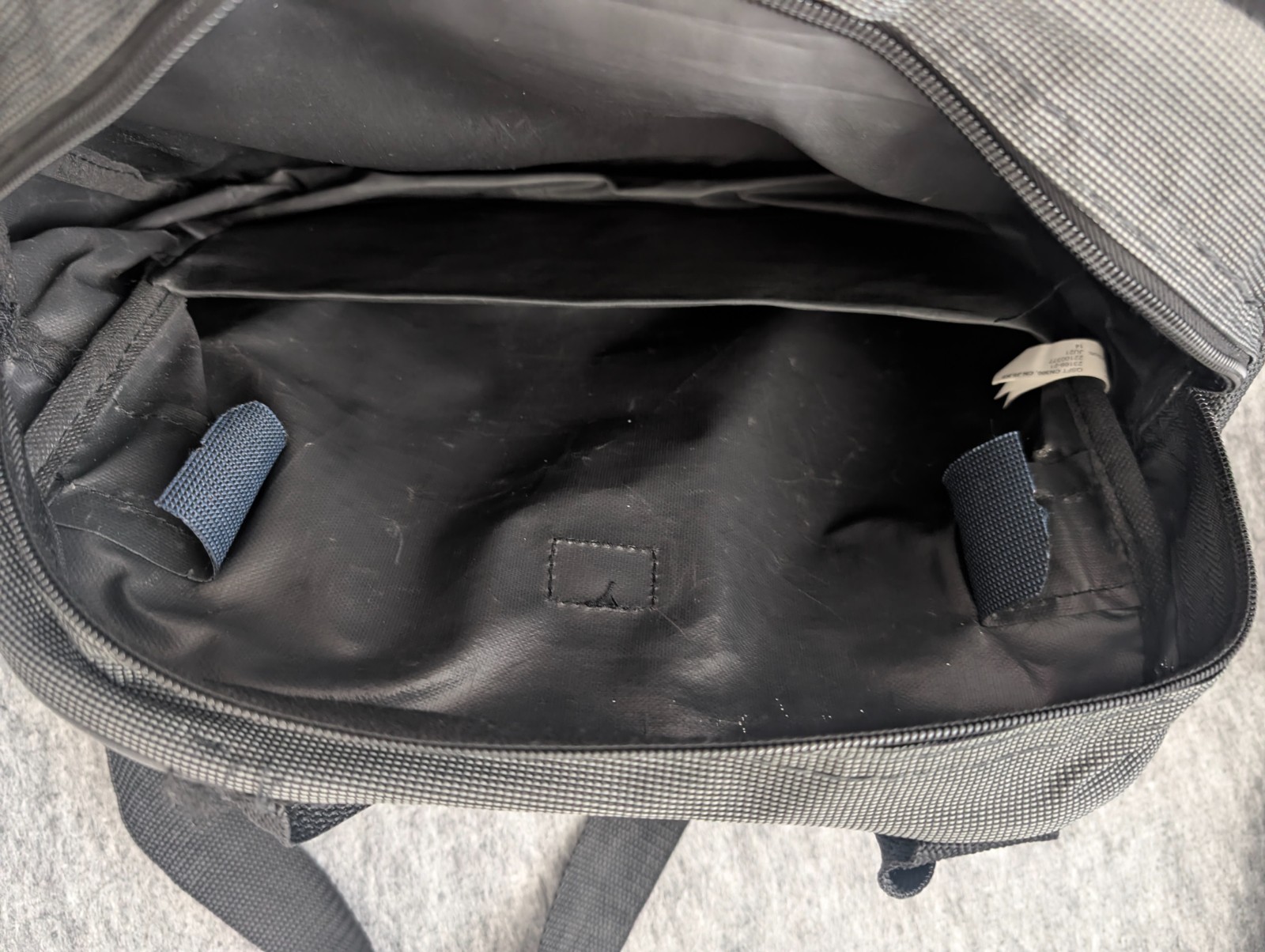 TAG Laptop Messenger Shoulder Bag Gray Black