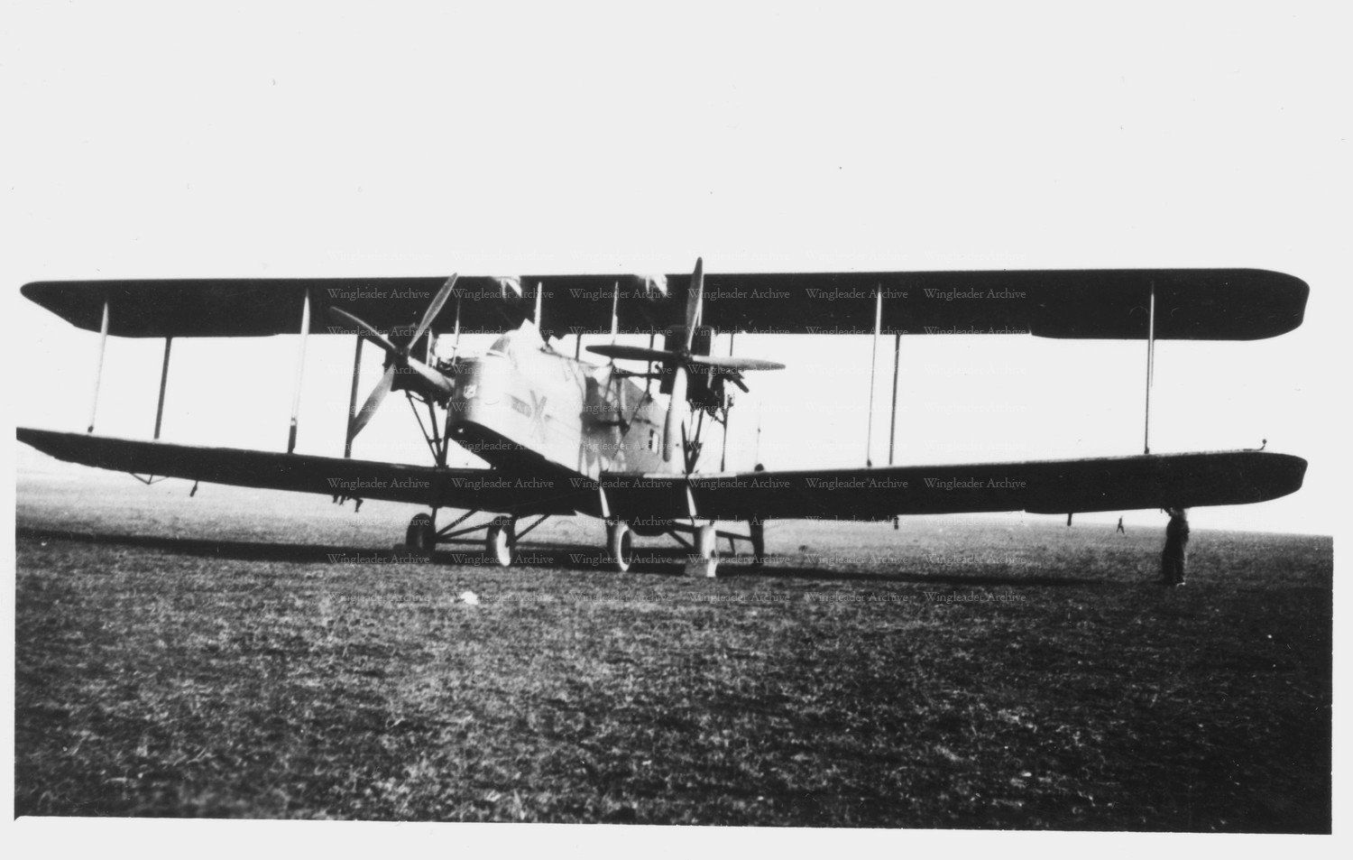 HANDLEY PAGE HYDERABAD - aviation photo