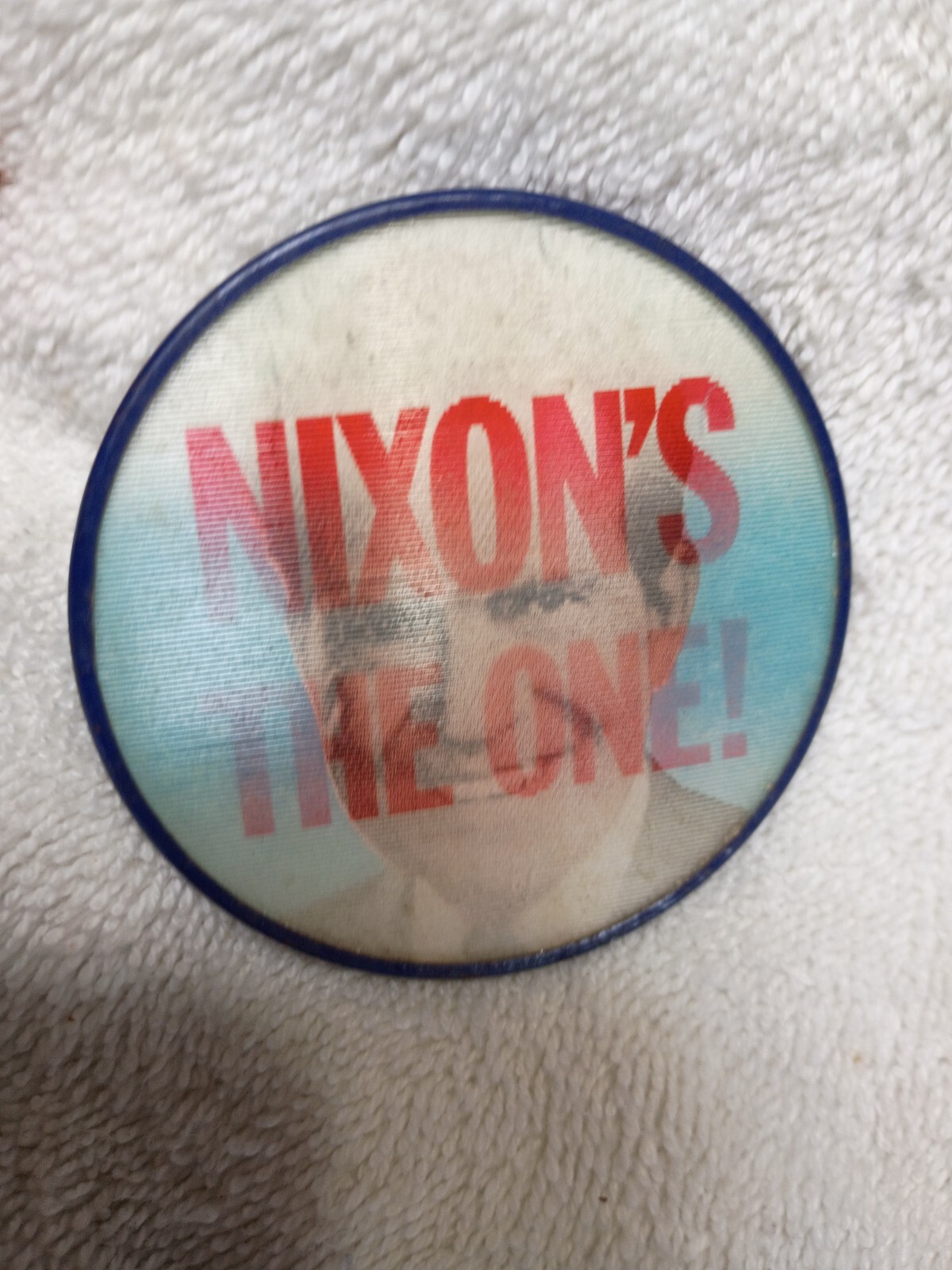 Nixon's the one flicker   Campaign button pinback President