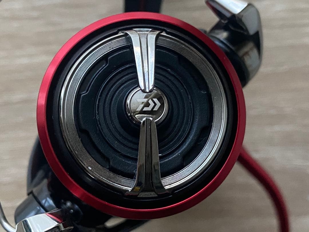 DAIWA 23 Regalis LT2000SP Spinning Reel Custom SLP Spool Handle Authentic