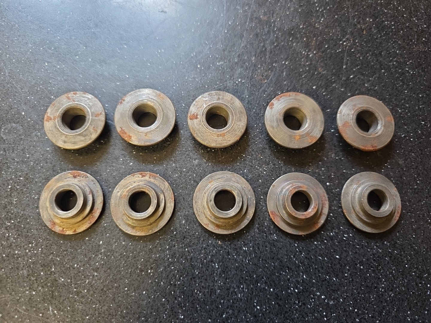 10x Genuine NOS Classic Vauxhall Bedford Opel Valve Spring Seats GM 1395487