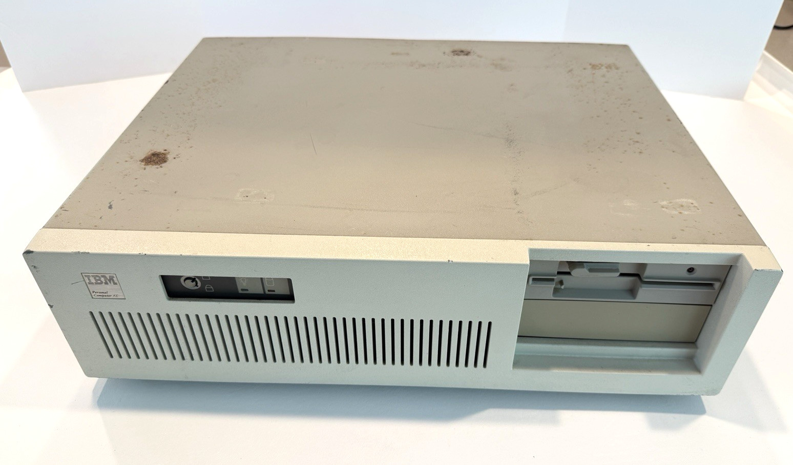 IBM Personal Computer PC AT 5170 Vintage Computing - Parts or Repair  No Power