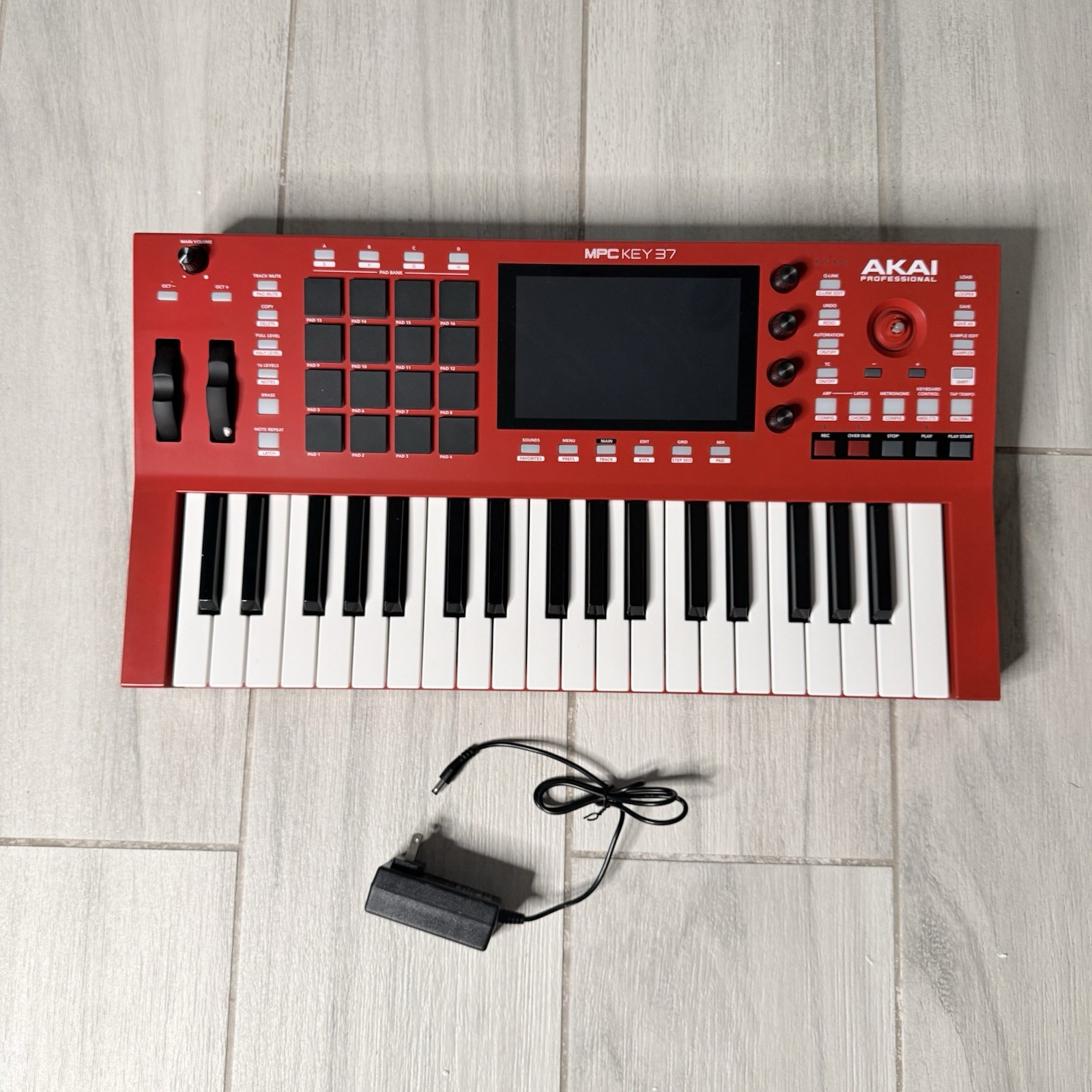 Akai Professional MPC KEY 37 Standalone MPC Audio Production Keyboard *READ***