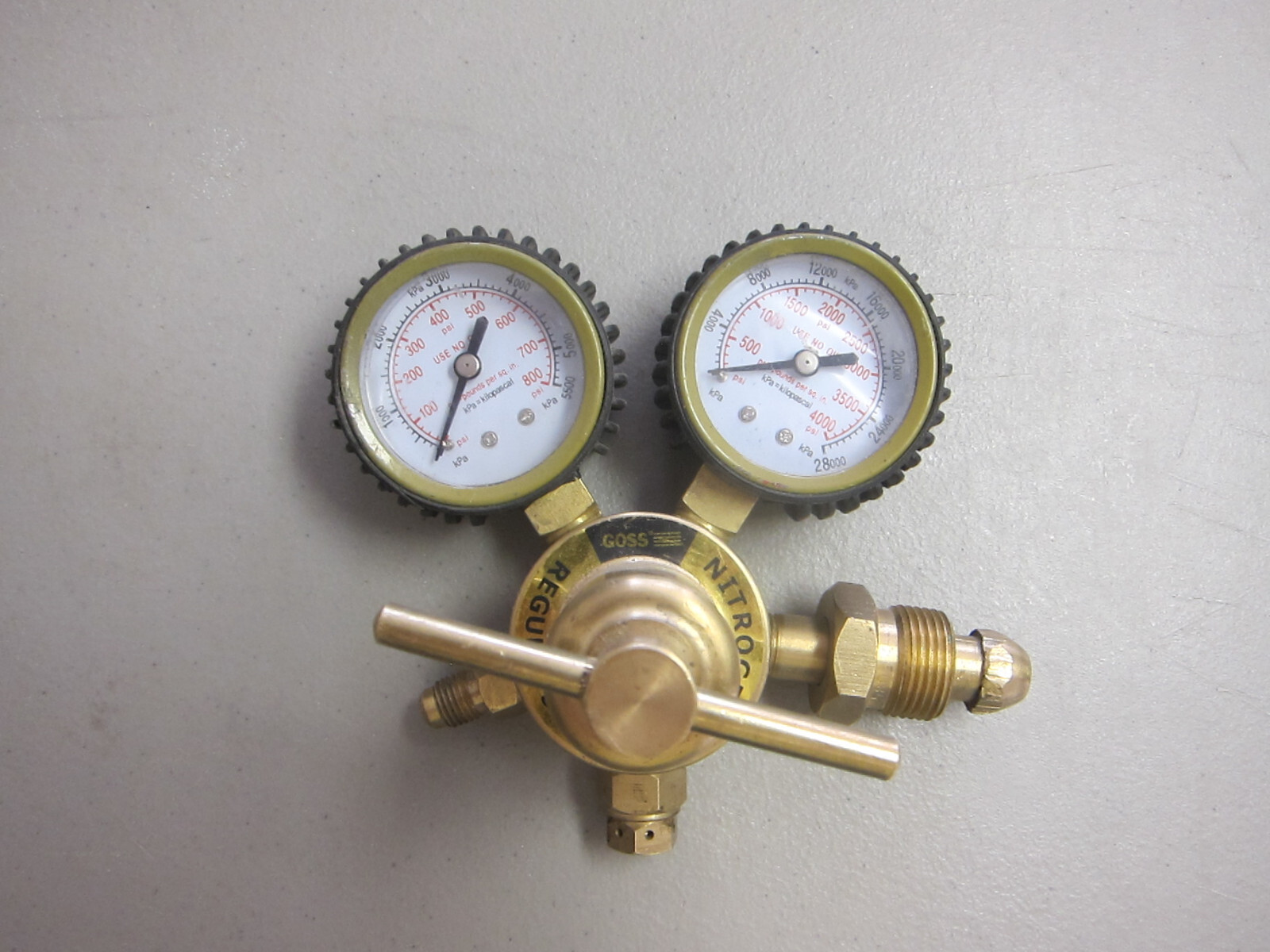 Goss EN-450F Nitrogen Regulator 450 Psi Outlet Pressure Rating - FREE SHIPPING