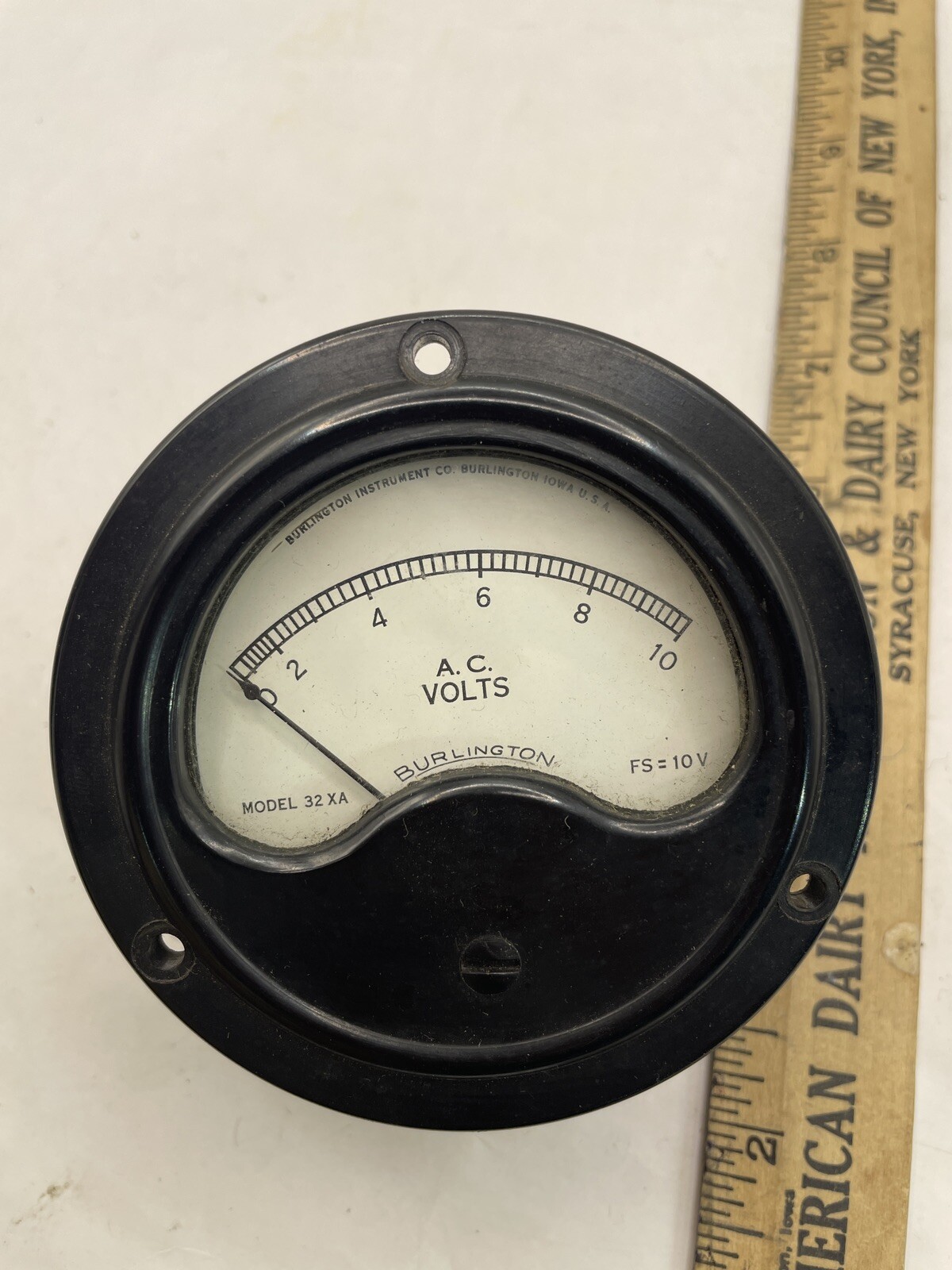 Burlington Instrument Model 32XA 0-10 AC Volts Panel Meter R2E1
