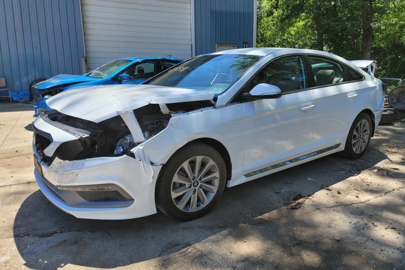 Passenger Right Rear Knuckle/Stub Fits 16-20 OPTIMA 2074308