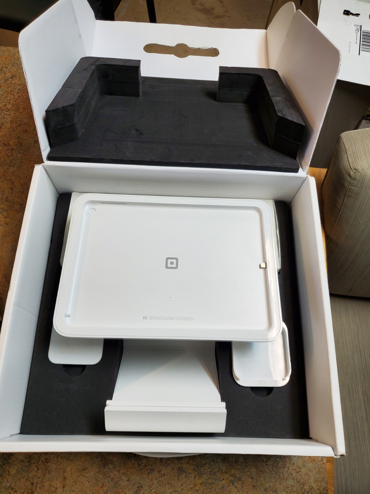 Square POS System Kit w/ Contactless Reader, Mounts, Toolkit & Cloth S1F-CHN