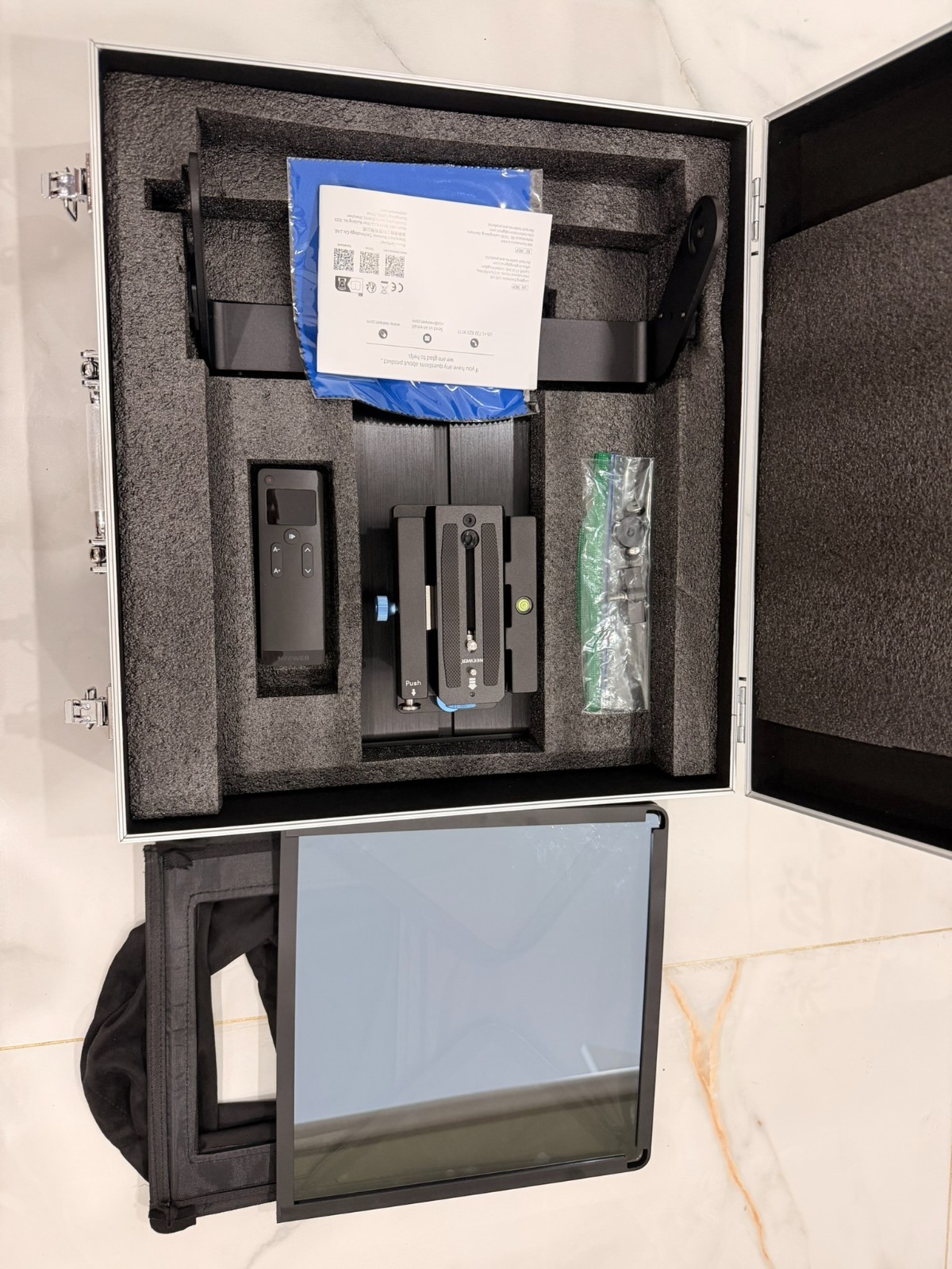 Neewer 14" Teleprompter X14 III RT113 Remote/App Control 45° Tilt