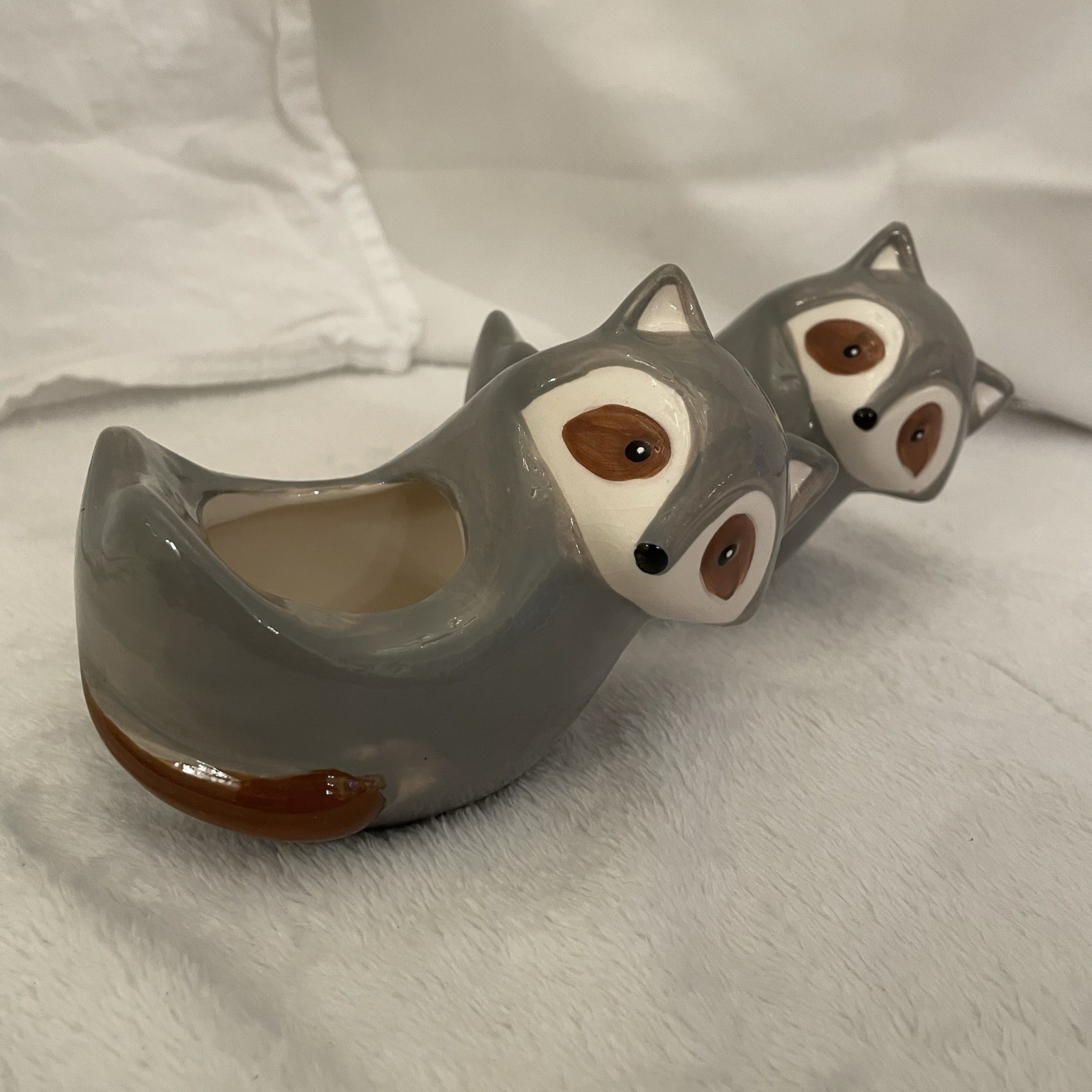 Pair Roscoe The Raccoon Animal Ceramic Planters In Boxes