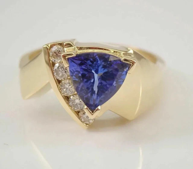 2.10Ct Trillion Cut Tanzanite Solitaire Engagement Ring 14k Yellow Gold Finish