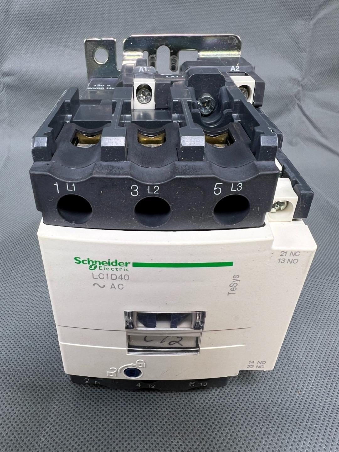 Schneider LC1D40, 3 Pole Contactor, 60 A, 690 VAC Max, 50/60 Hz