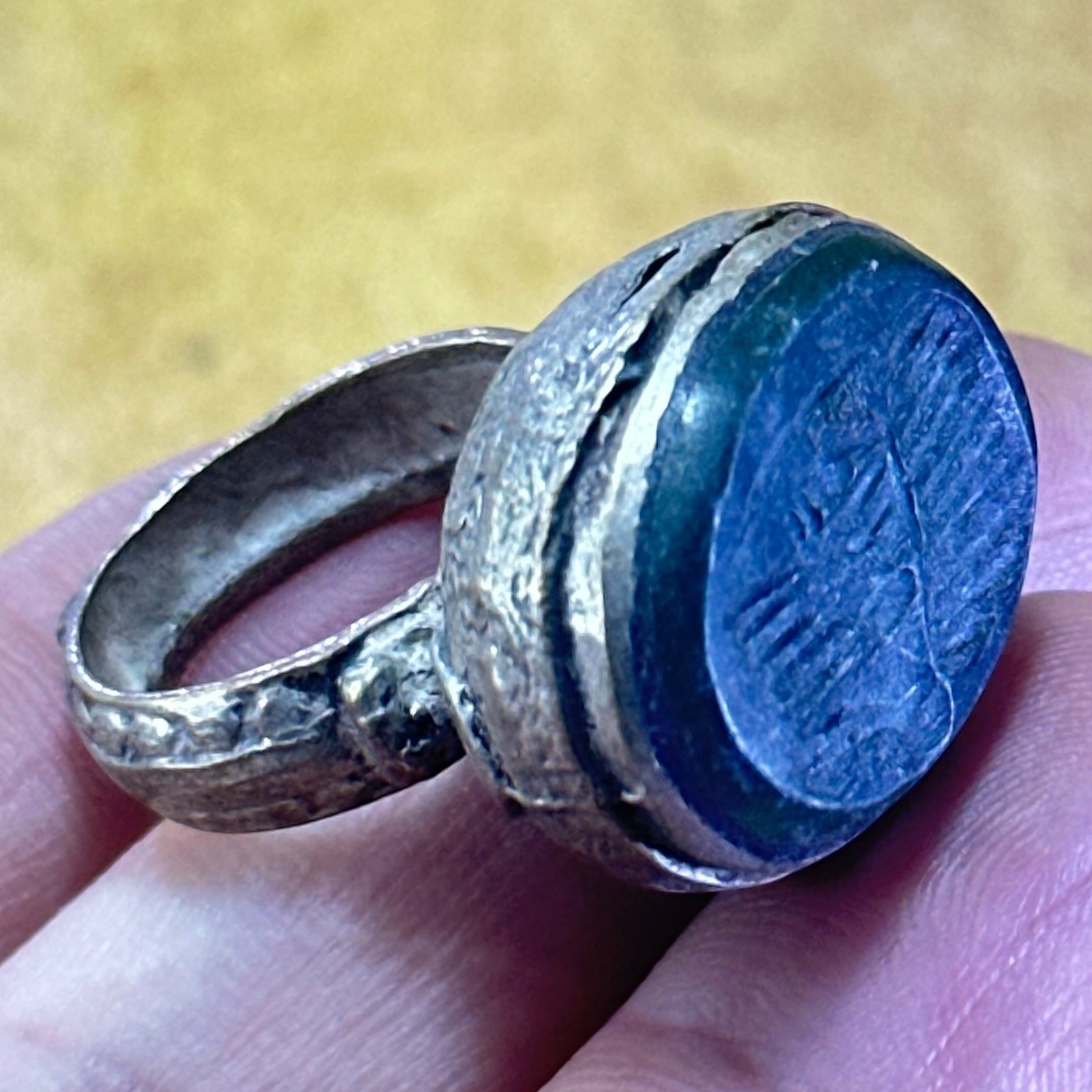 Authentic Ancient Roman Bronze Ring With Agate Insert King Portrait Intaglio